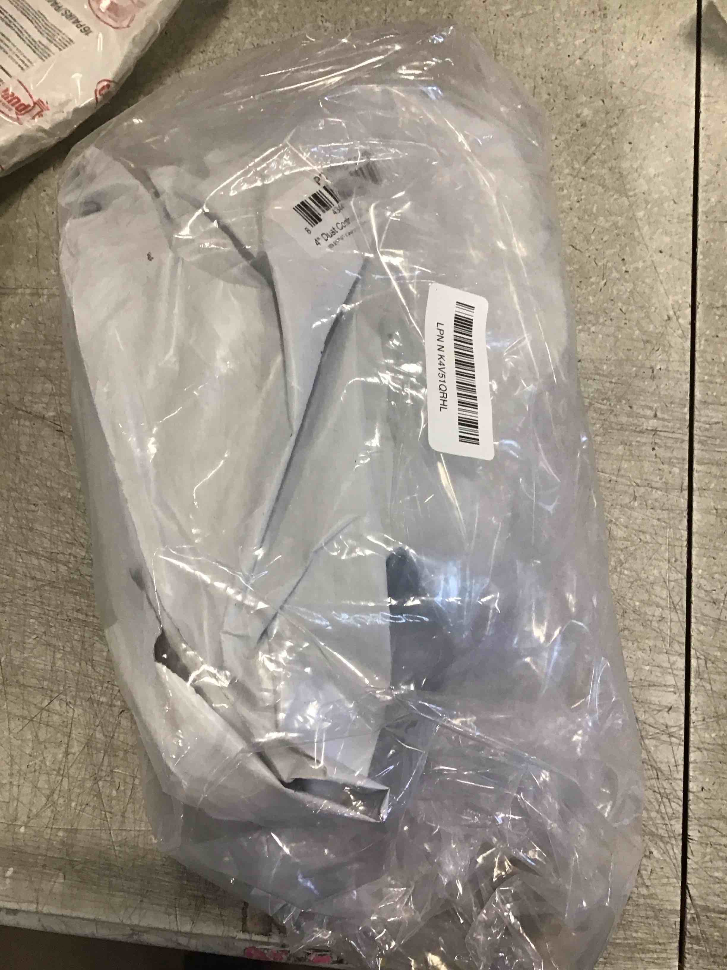 https://s3.amazonaws.com/lotting-images-prod/bidfta/PNK2153679_1736779317125.jpeg