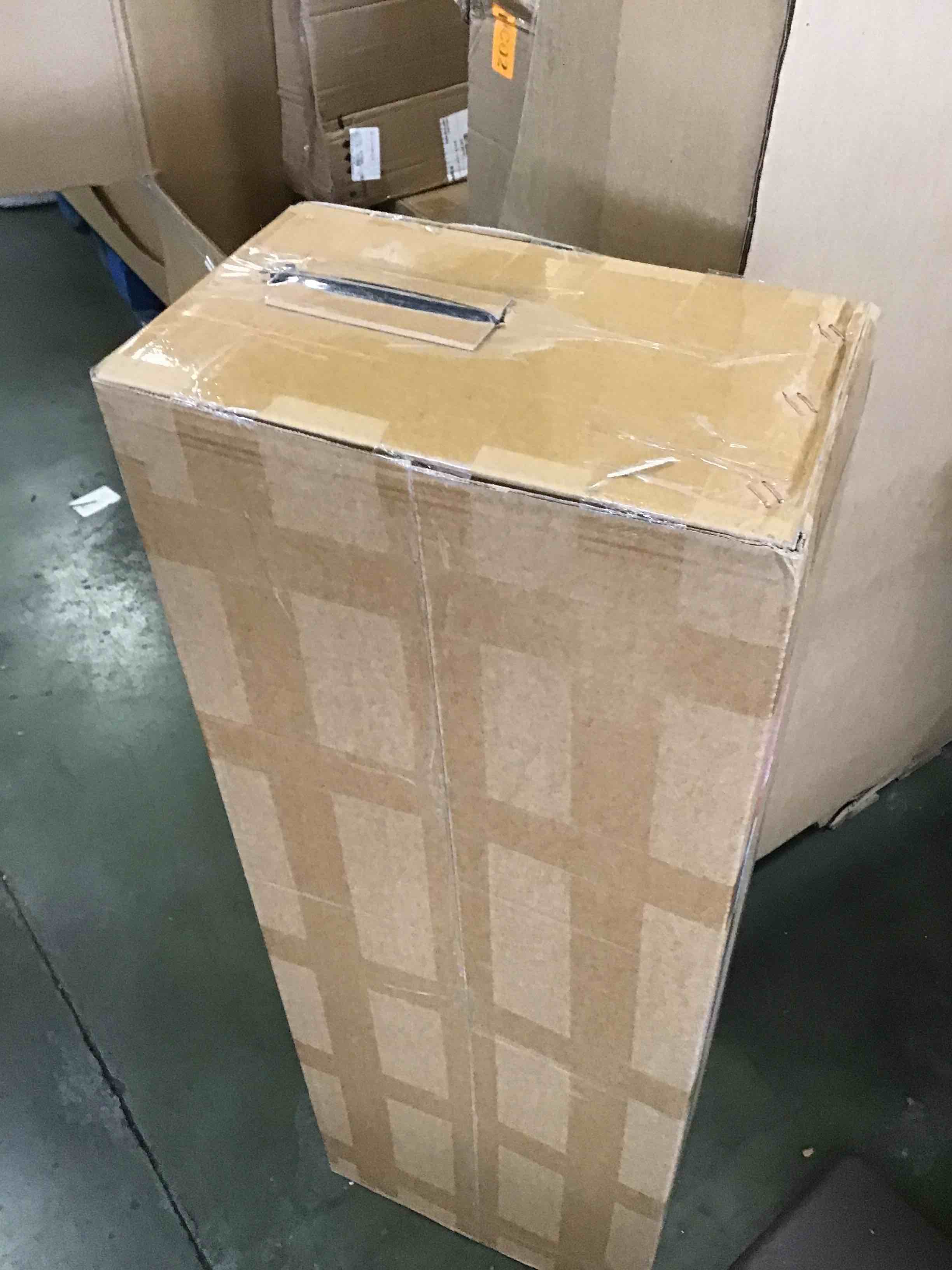 https://s3.amazonaws.com/lotting-images-prod/bidfta/PNK2154305_1736877114087.jpeg