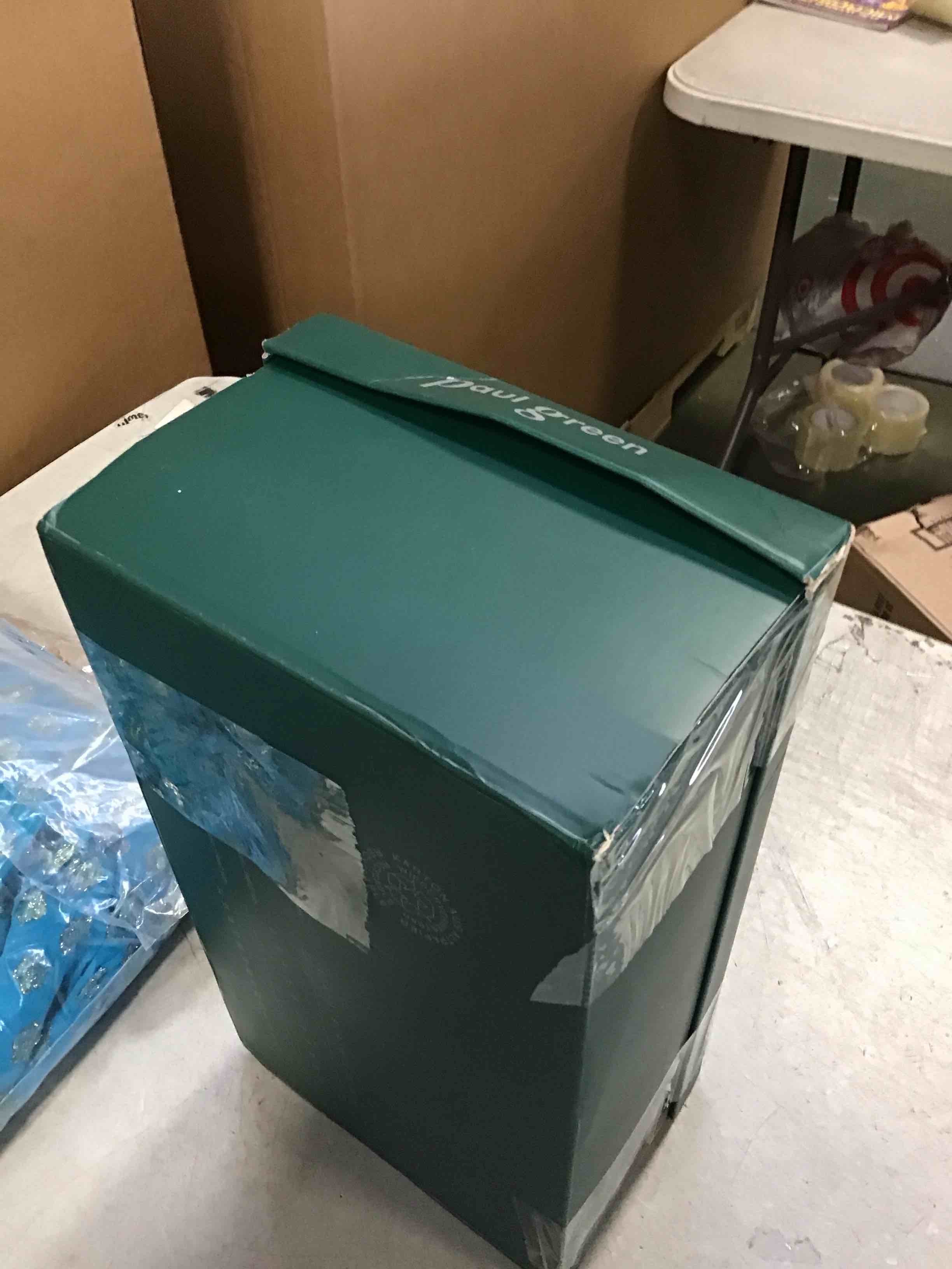 https://s3.amazonaws.com/lotting-images-prod/bidfta/PNK2154993_1737053546387.jpeg