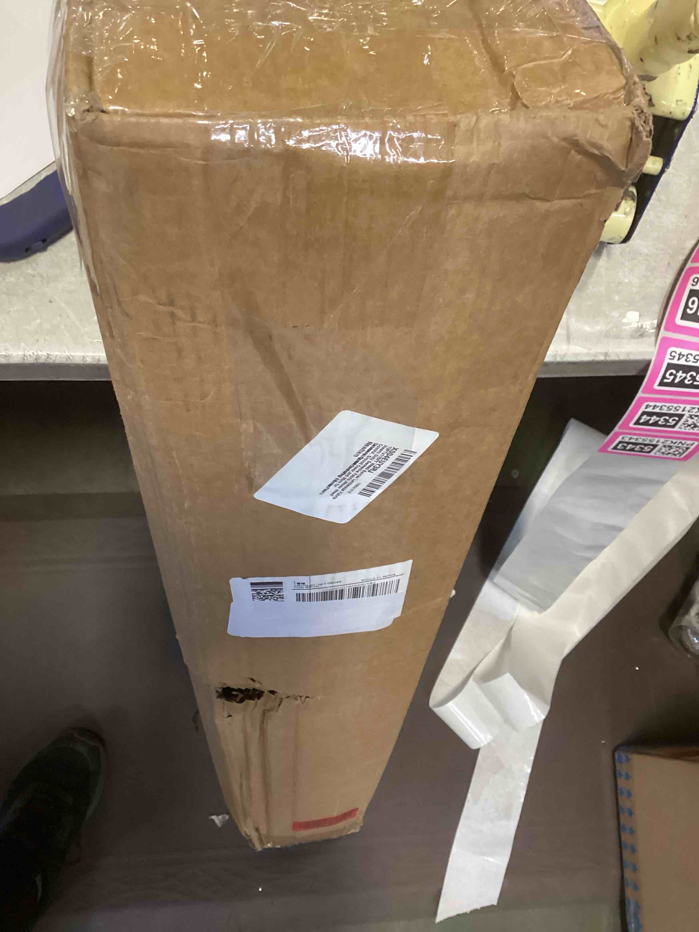 https://s3.amazonaws.com/lotting-images-prod/bidfta/PNK2155343_1736965908163.jpeg