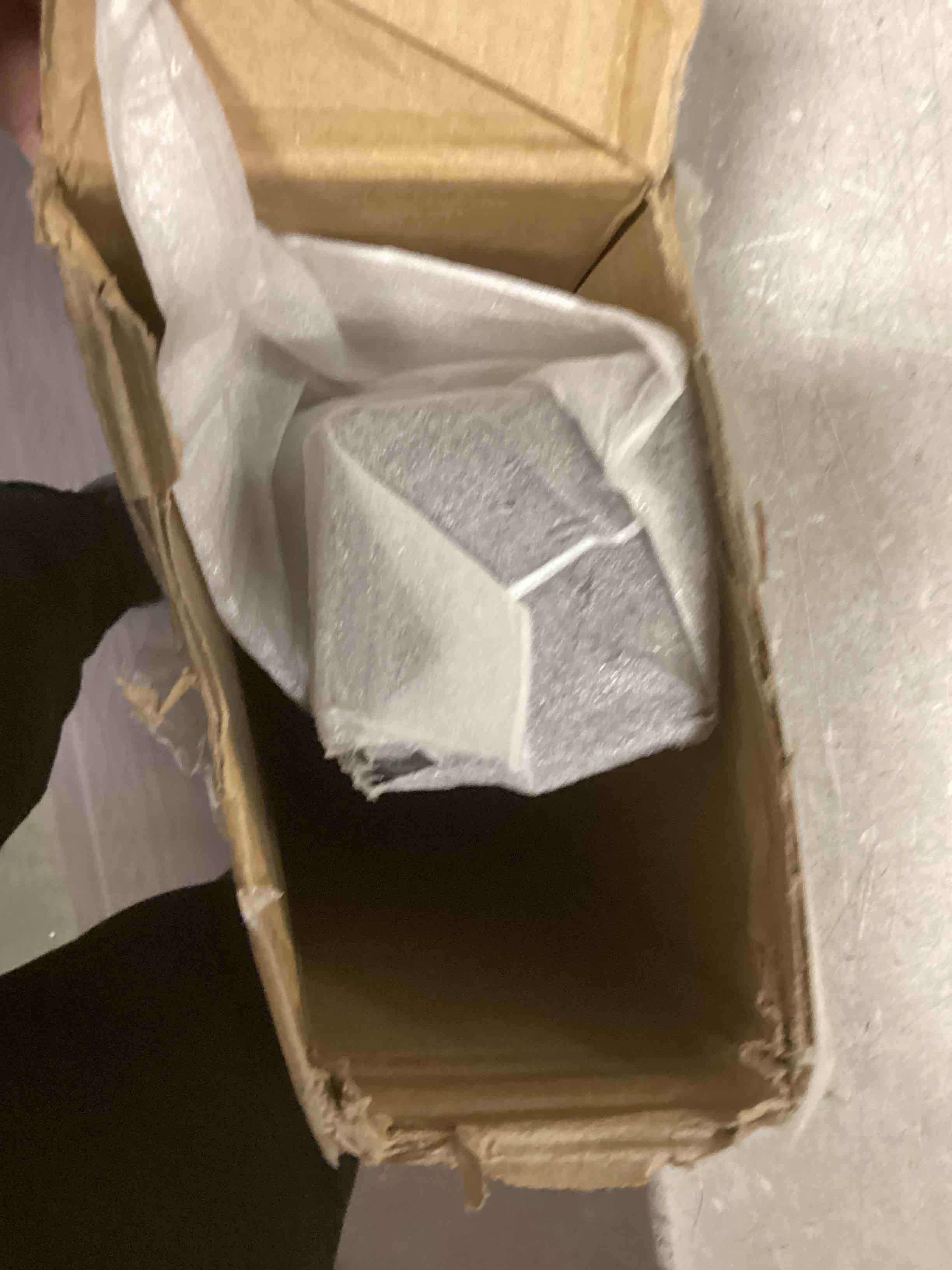 https://s3.amazonaws.com/lotting-images-prod/bidfta/PNK2155370_1736969830072.jpeg