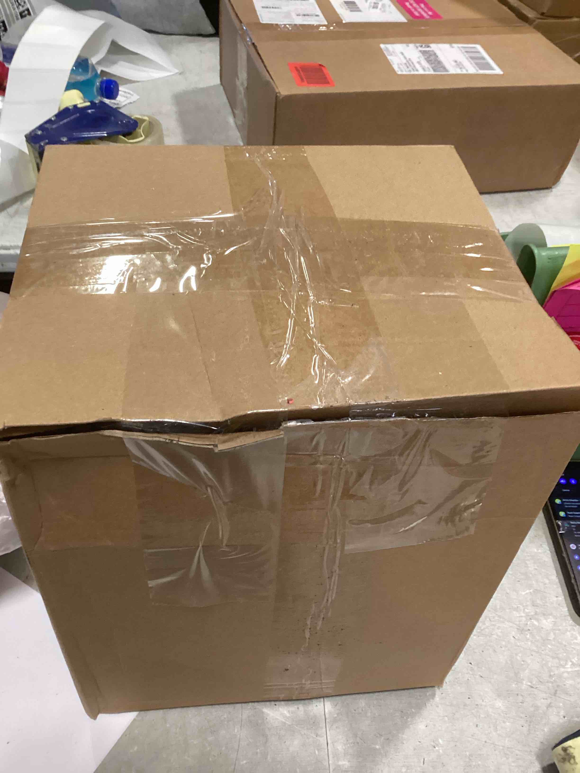 https://s3.amazonaws.com/lotting-images-prod/bidfta/PNK2155431_1736975160590.jpeg