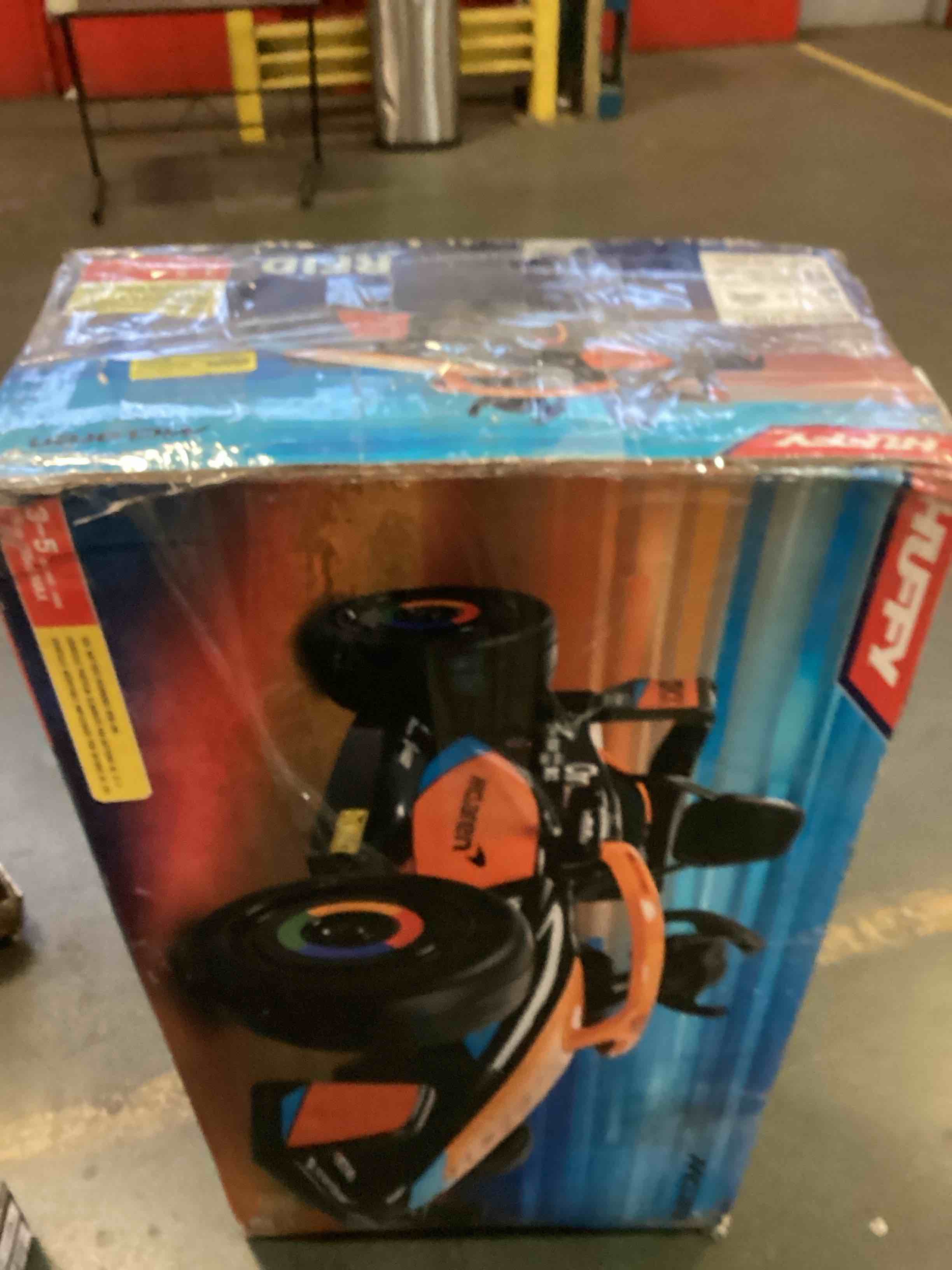 https://s3.amazonaws.com/lotting-images-prod/bidfta/PNK2155465_1737033060778.jpeg