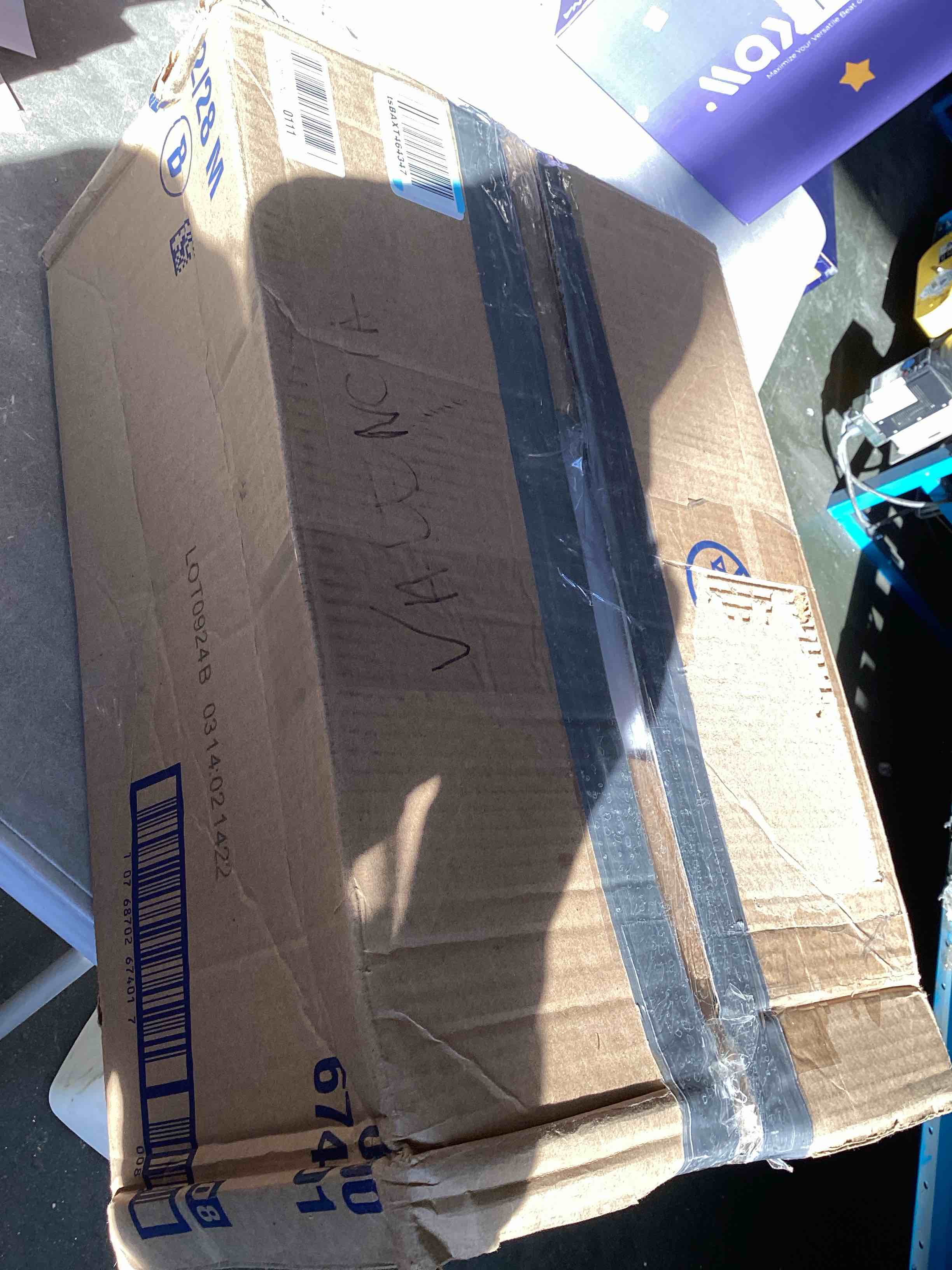 https://s3.amazonaws.com/lotting-images-prod/bidfta/PNK2155514_1737043957252.jpeg