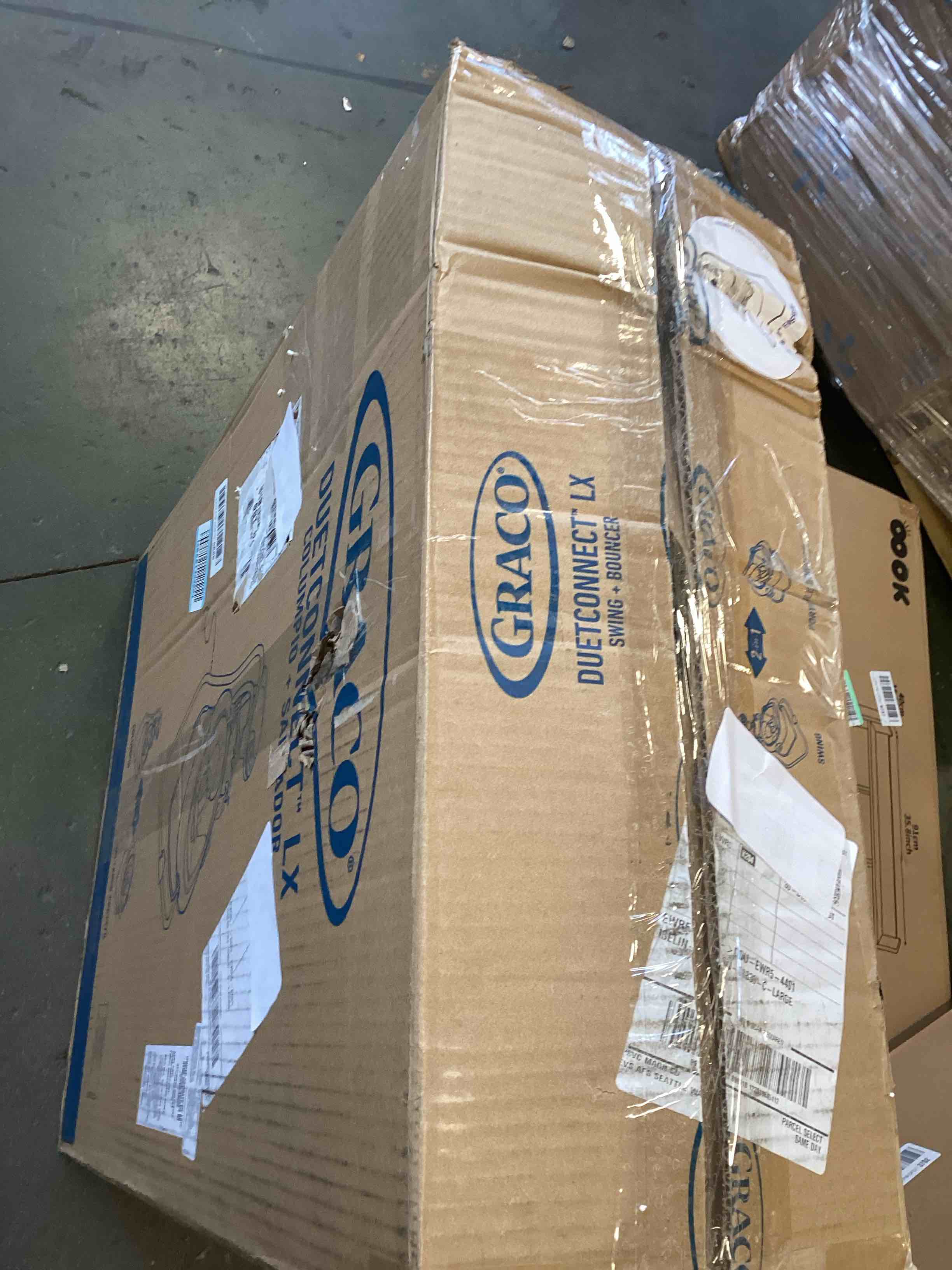 https://s3.amazonaws.com/lotting-images-prod/bidfta/PNK2155965_1737382406663.jpeg