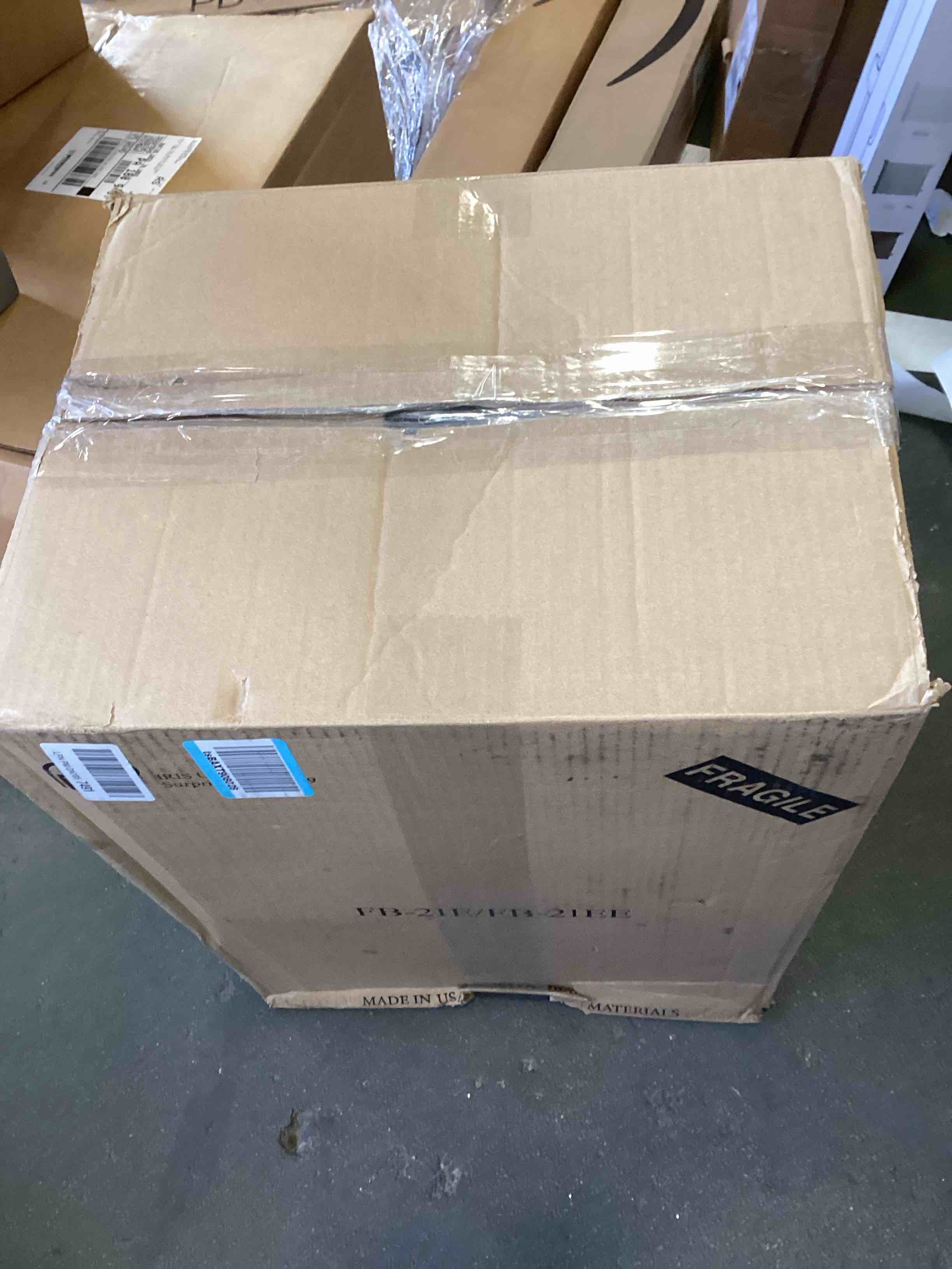 https://s3.amazonaws.com/lotting-images-prod/bidfta/PNK2156075_1737402230230.jpeg