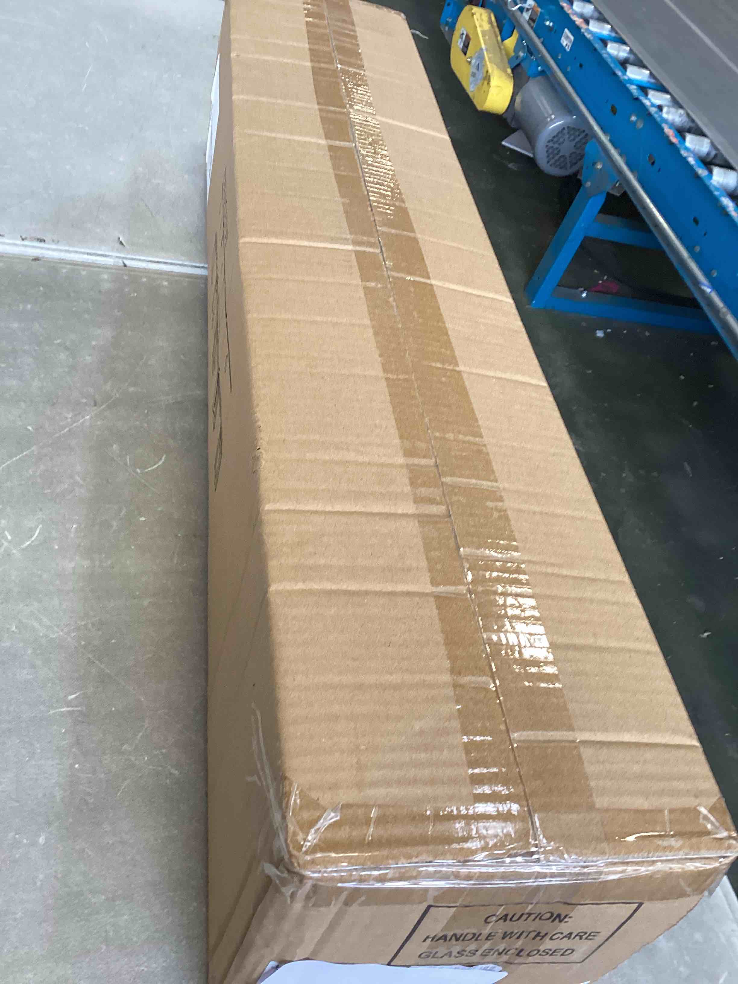 https://s3.amazonaws.com/lotting-images-prod/bidfta/PNK2156346_1737487968920.jpeg