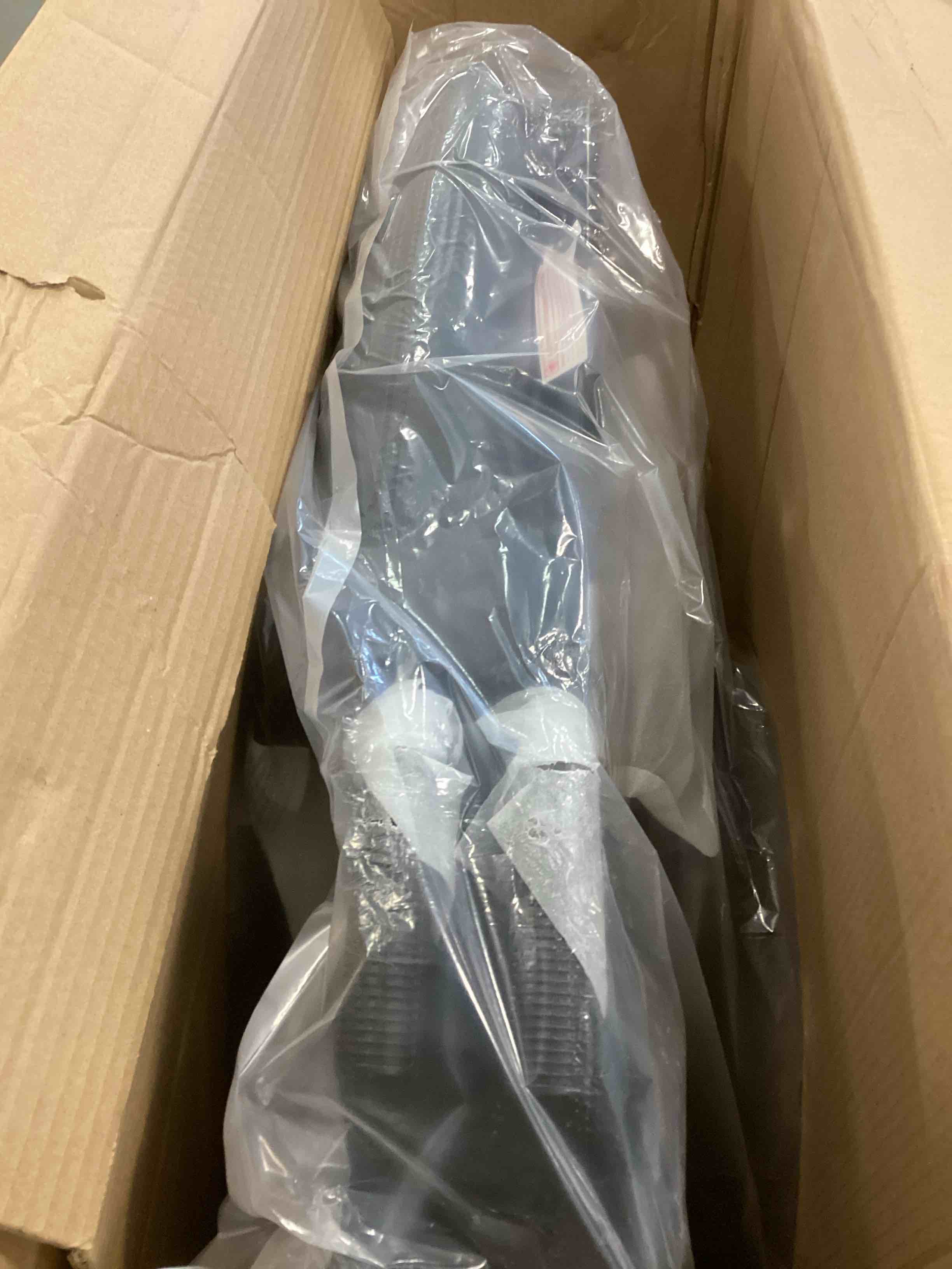 https://s3.amazonaws.com/lotting-images-prod/bidfta/PNK2157604_1738183764630.jpeg