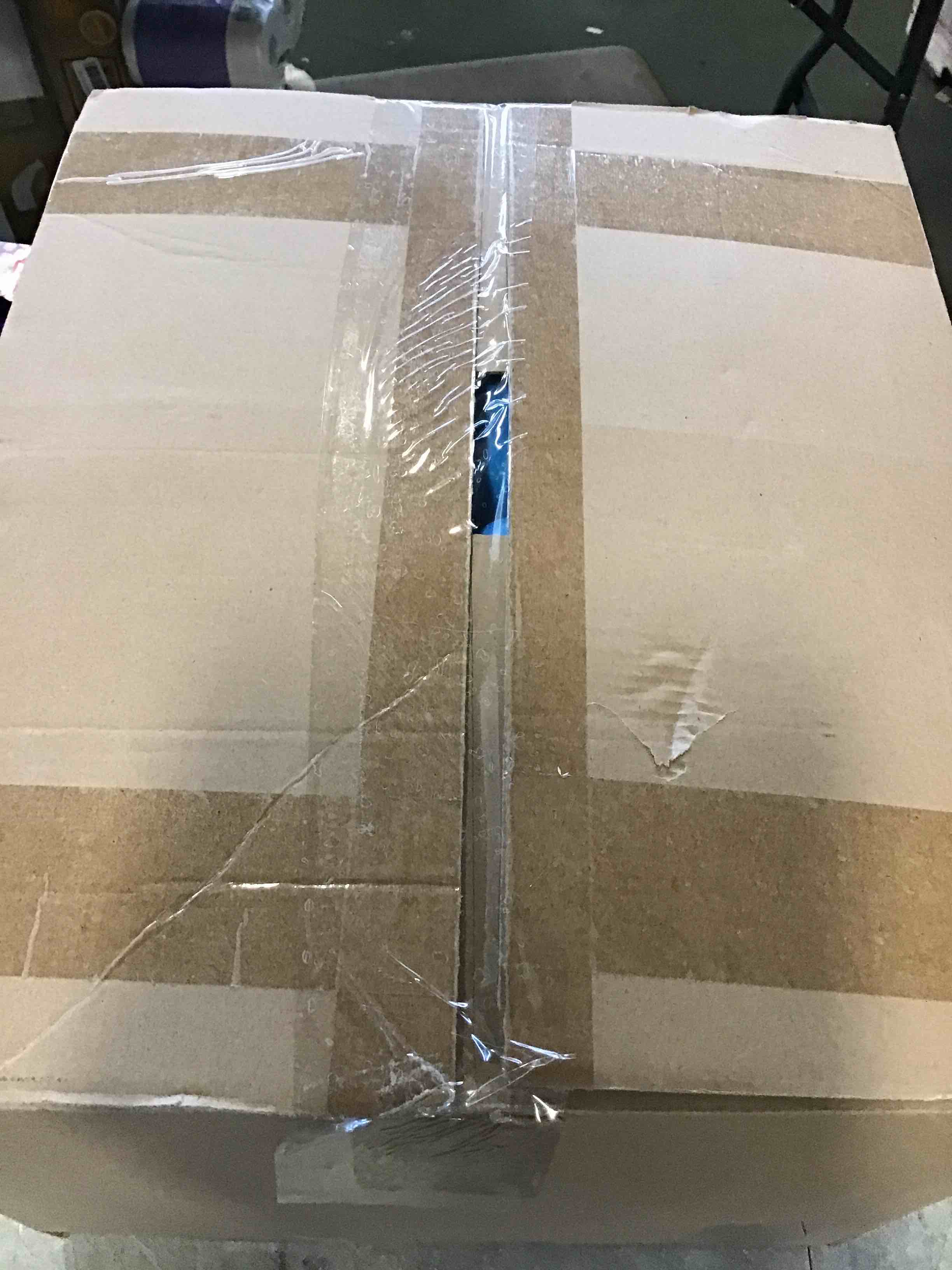 https://s3.amazonaws.com/lotting-images-prod/bidfta/PNK2158628_1736000573369.jpeg