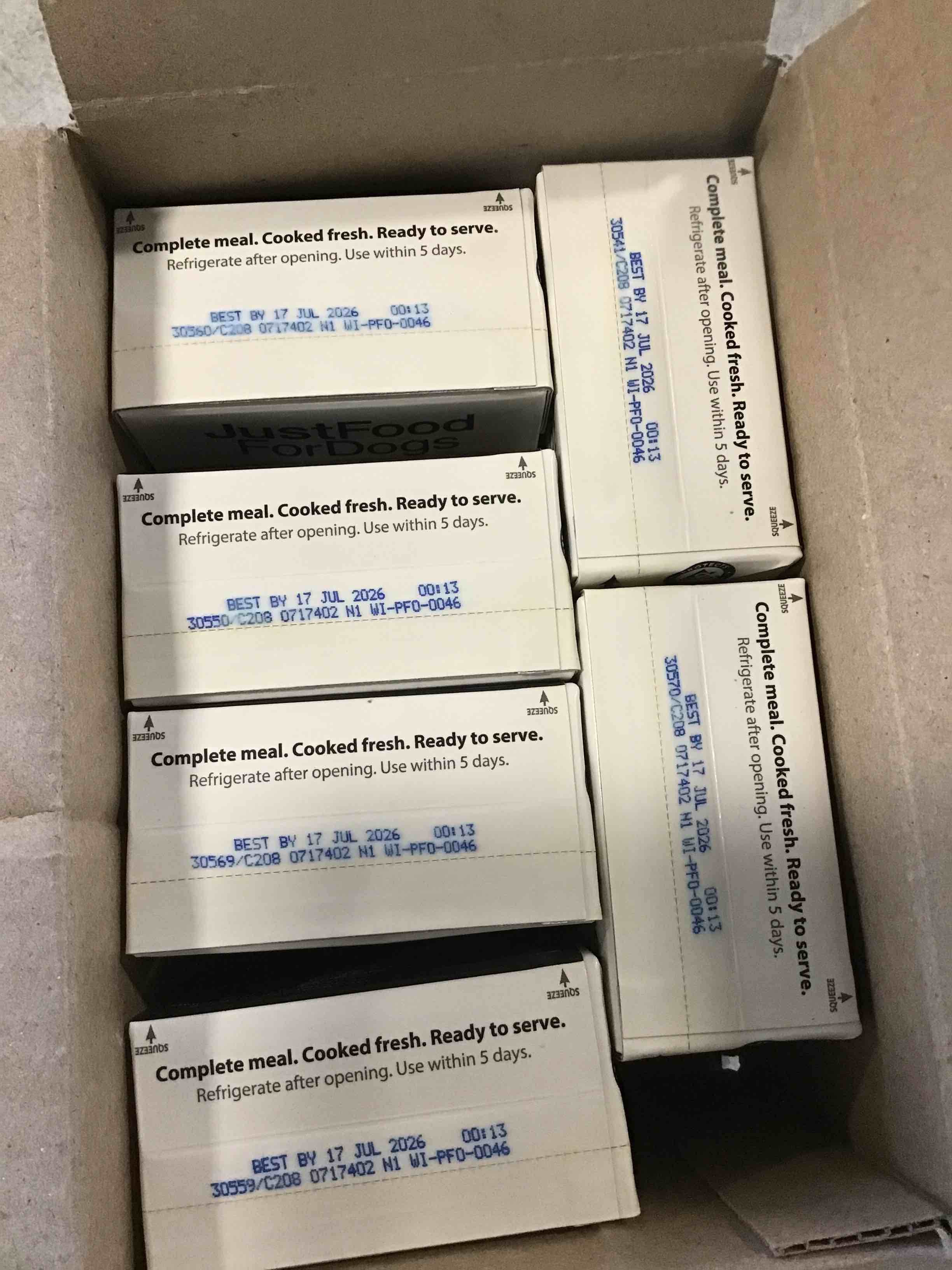 https://s3.amazonaws.com/lotting-images-prod/bidfta/PNK2159003_1736434353158.jpeg