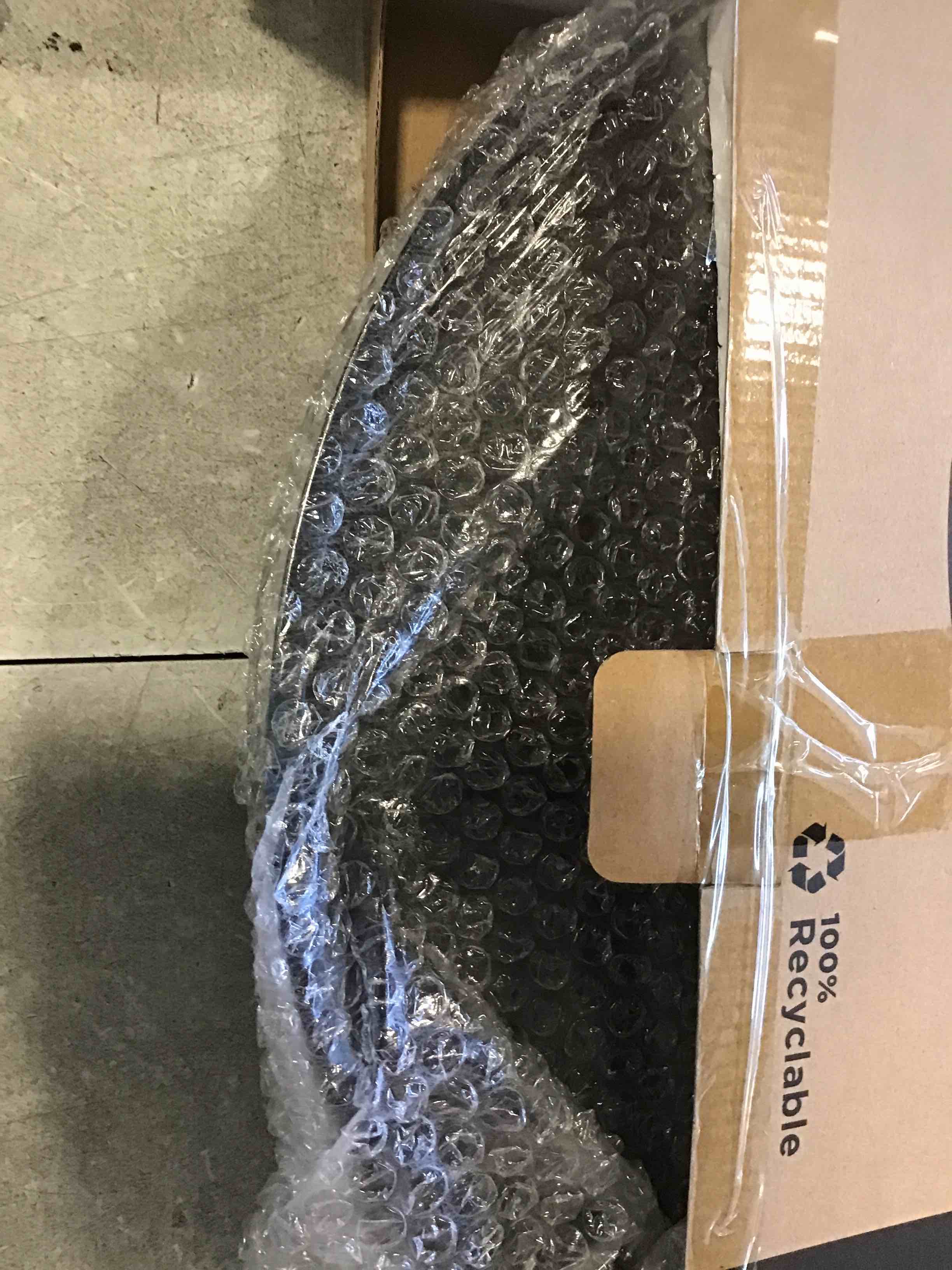 https://s3.amazonaws.com/lotting-images-prod/bidfta/PNK2159598_1736790003993.jpeg