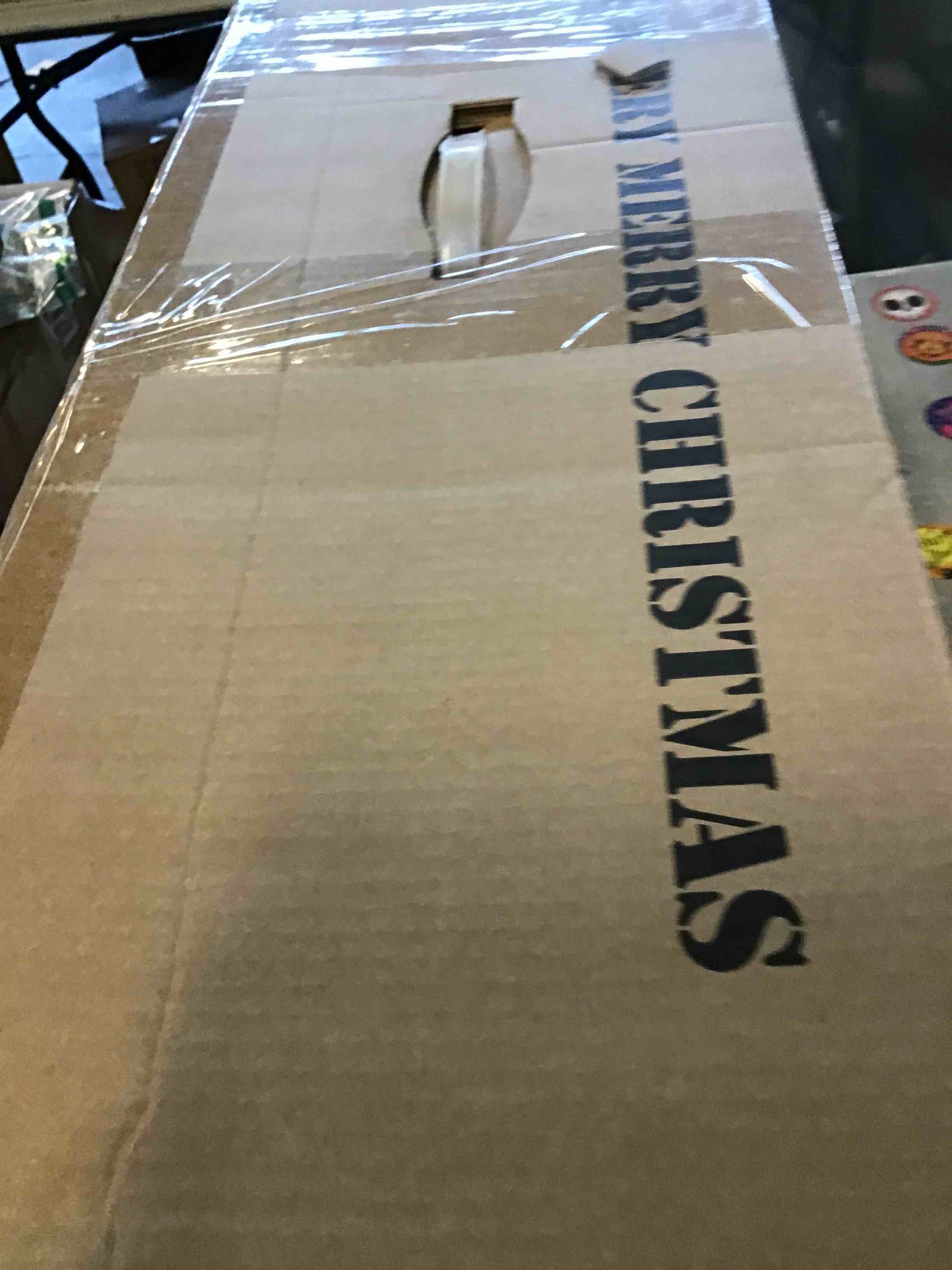 https://s3.amazonaws.com/lotting-images-prod/bidfta/PNK2159657_1736798659556.jpeg