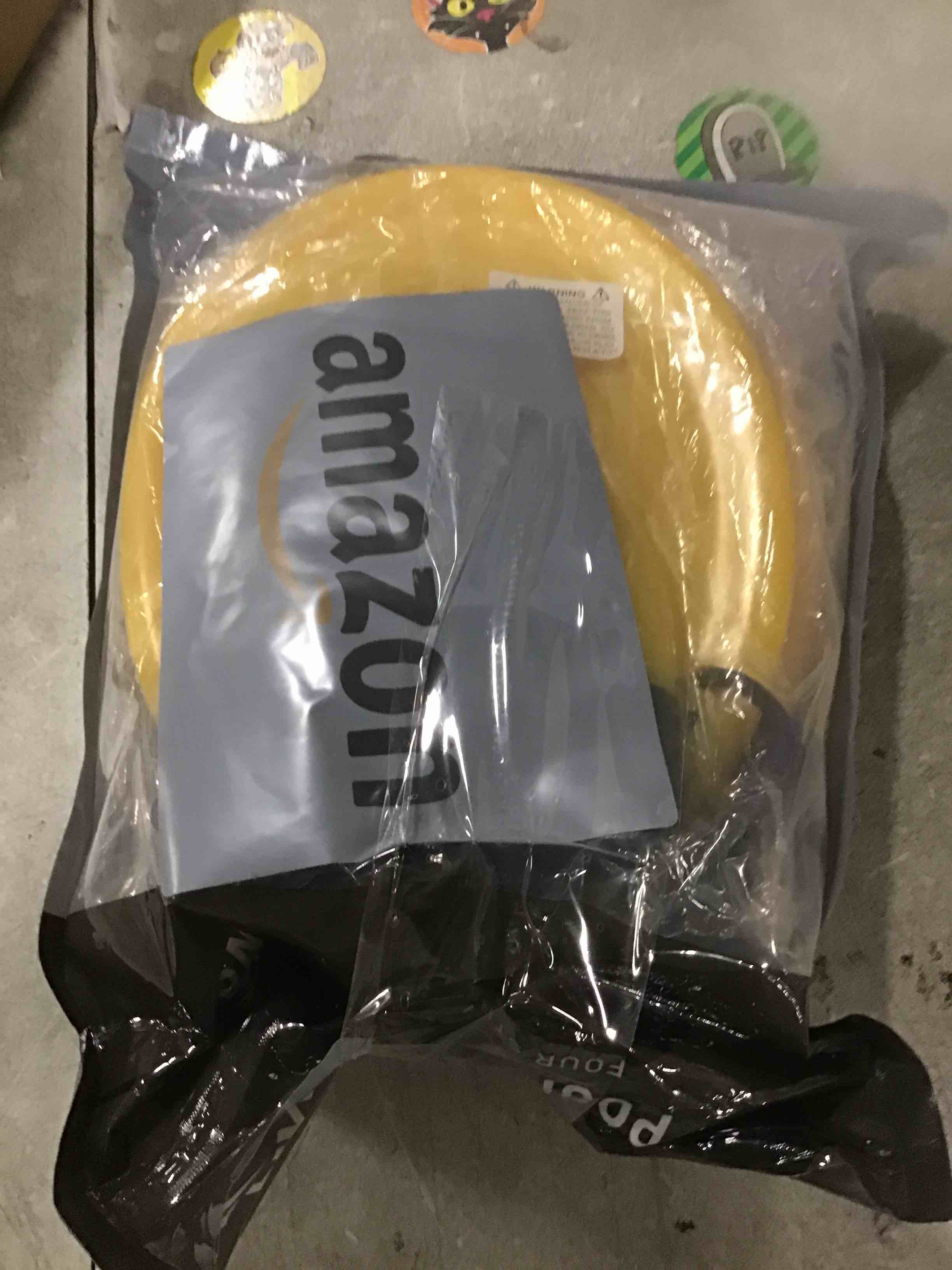 https://s3.amazonaws.com/lotting-images-prod/bidfta/PNK2160013_1736942690186.jpeg