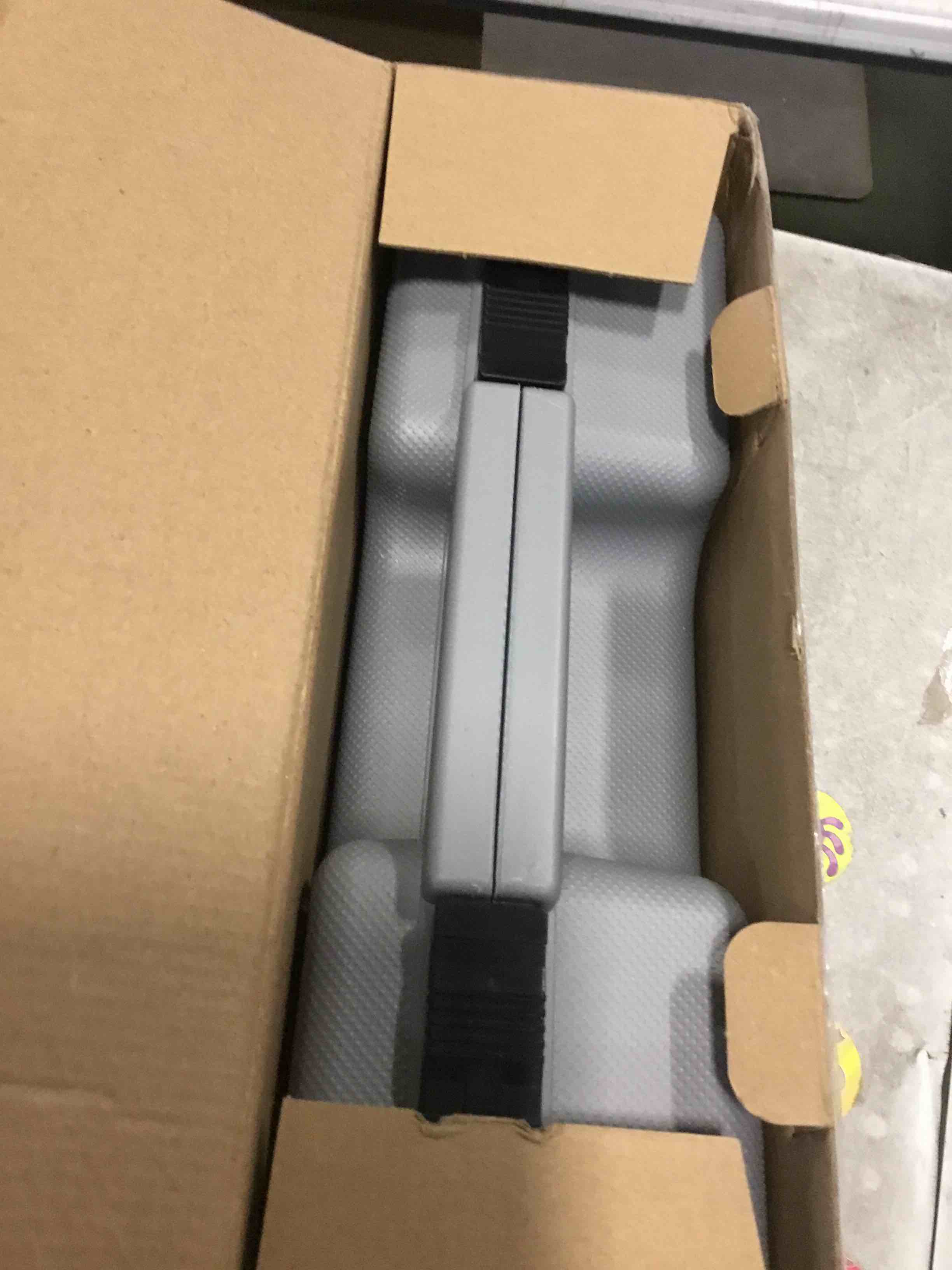 https://s3.amazonaws.com/lotting-images-prod/bidfta/PNK2160968_1737407584677.jpeg