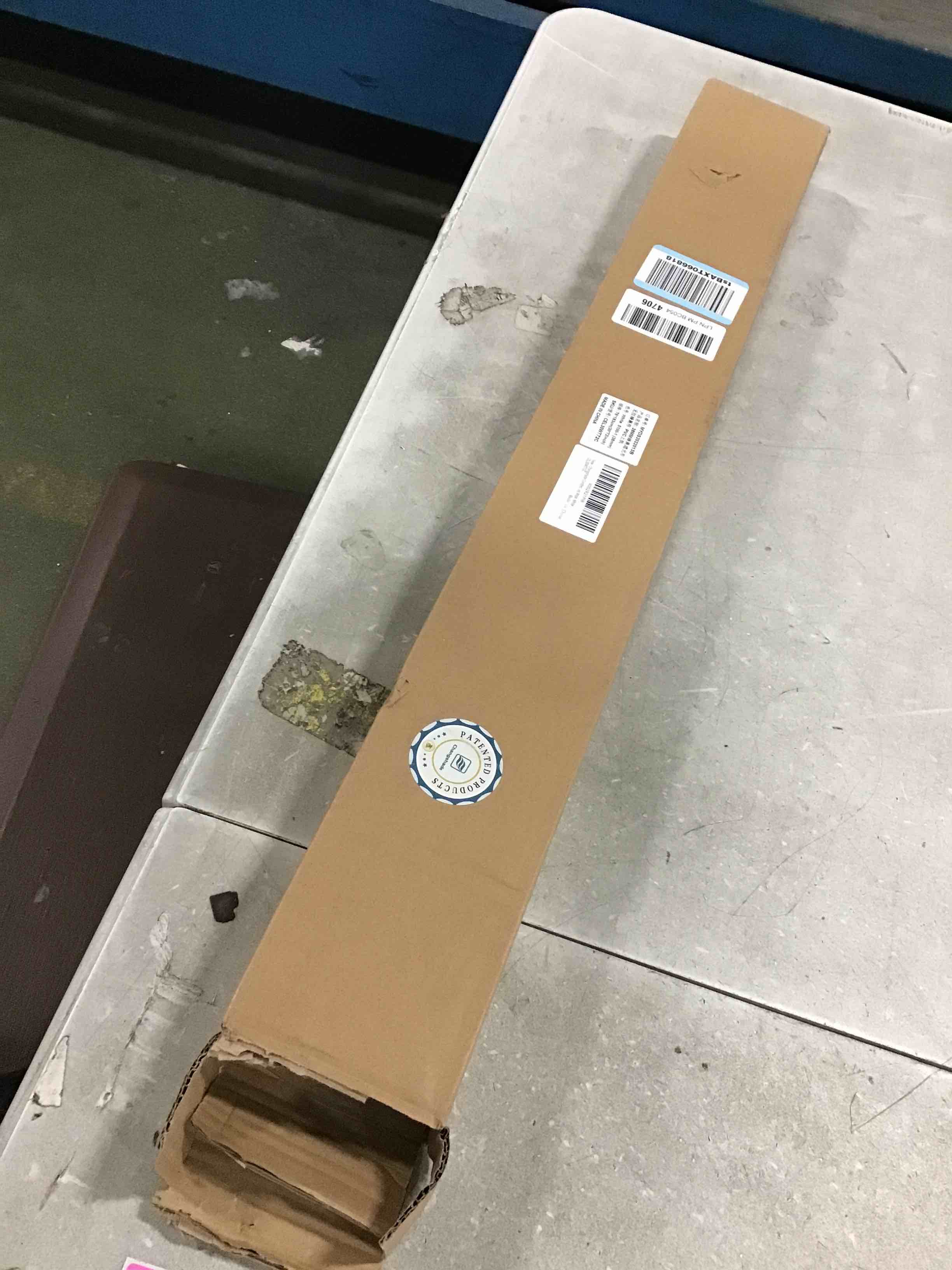 https://s3.amazonaws.com/lotting-images-prod/bidfta/PNK2161014_1736170597813.jpeg