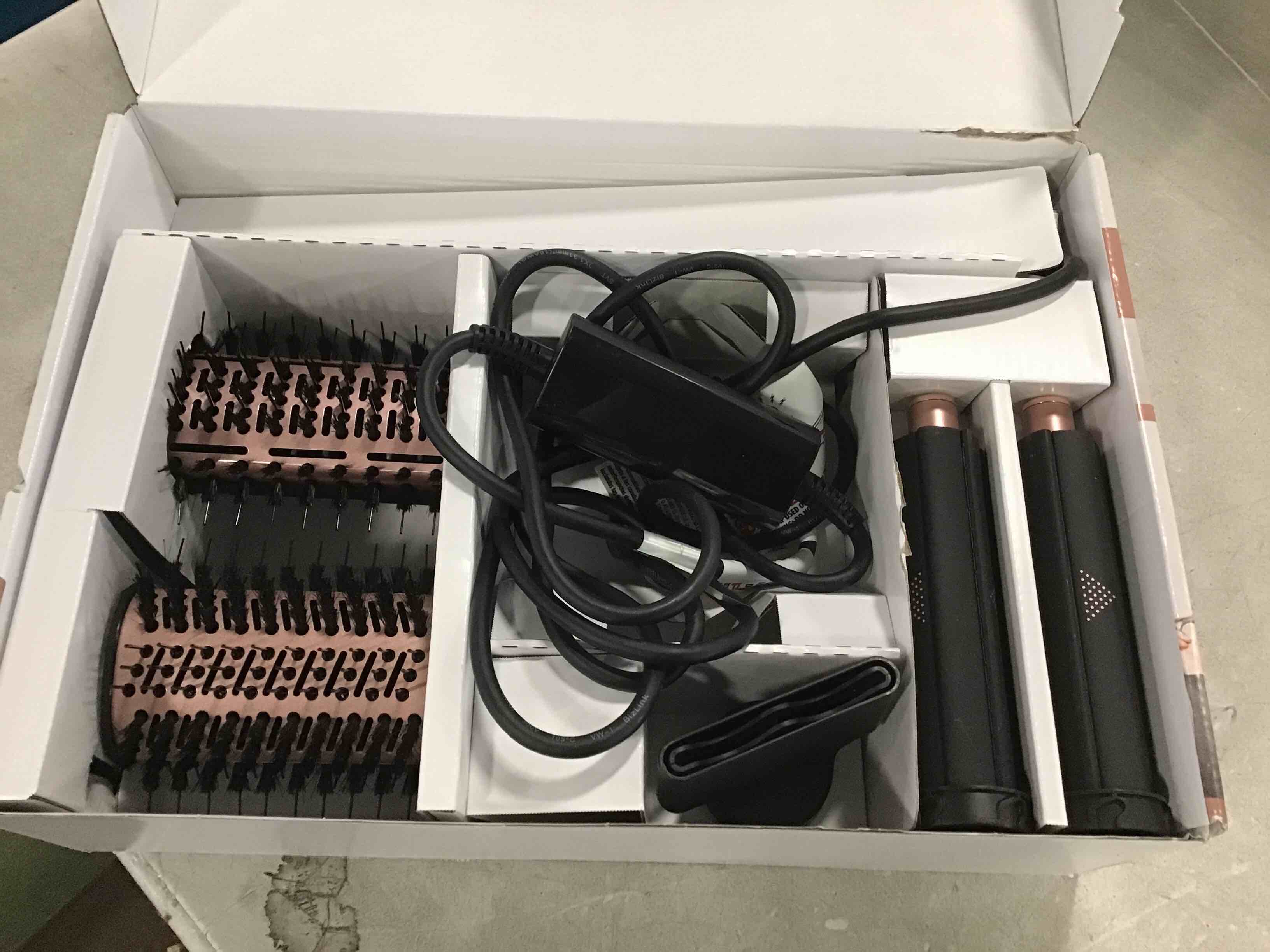 https://s3.amazonaws.com/lotting-images-prod/bidfta/PNK2161055_1736177923543.jpeg