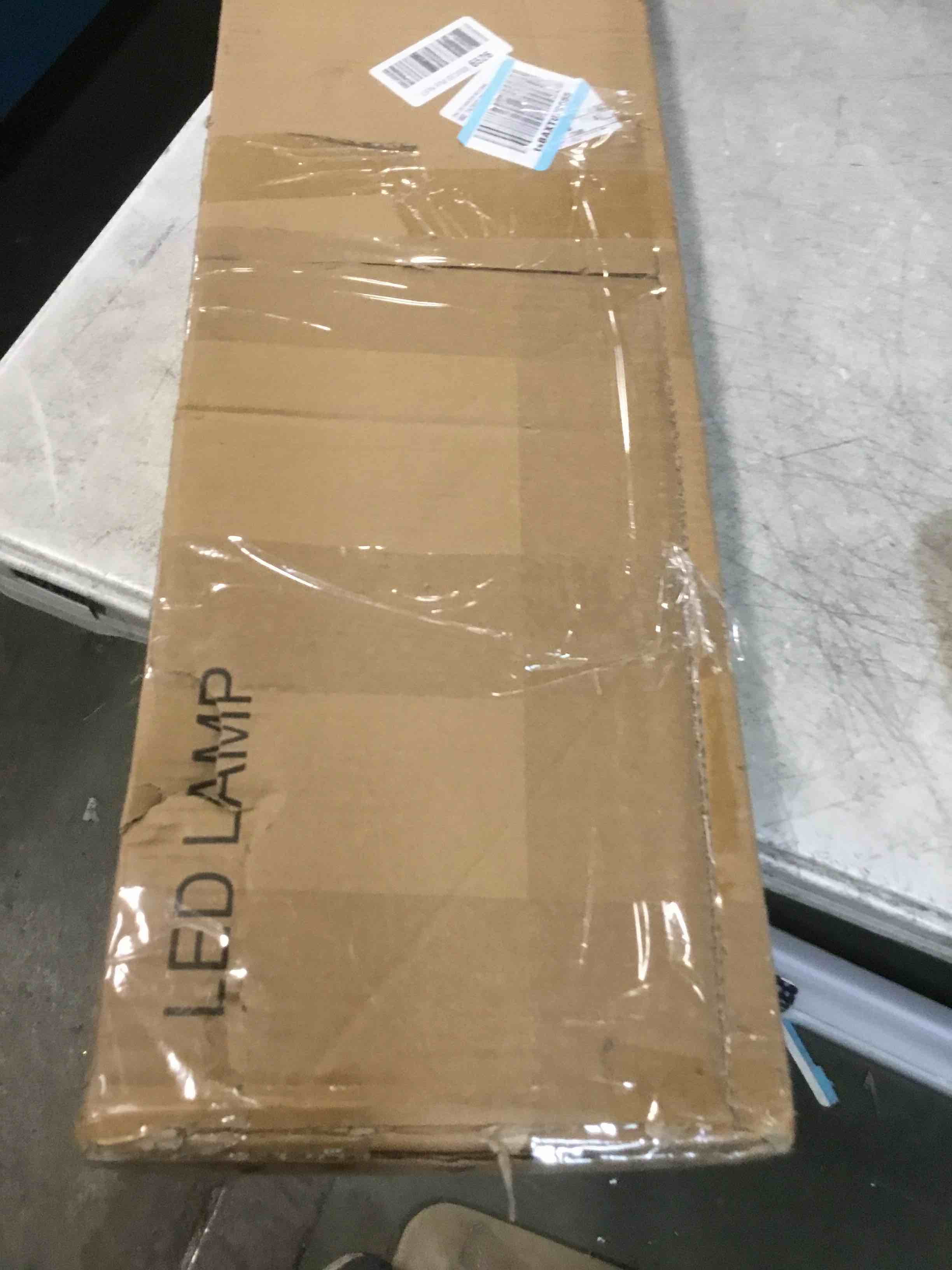 https://s3.amazonaws.com/lotting-images-prod/bidfta/PNK2167220_1737059849139.jpeg