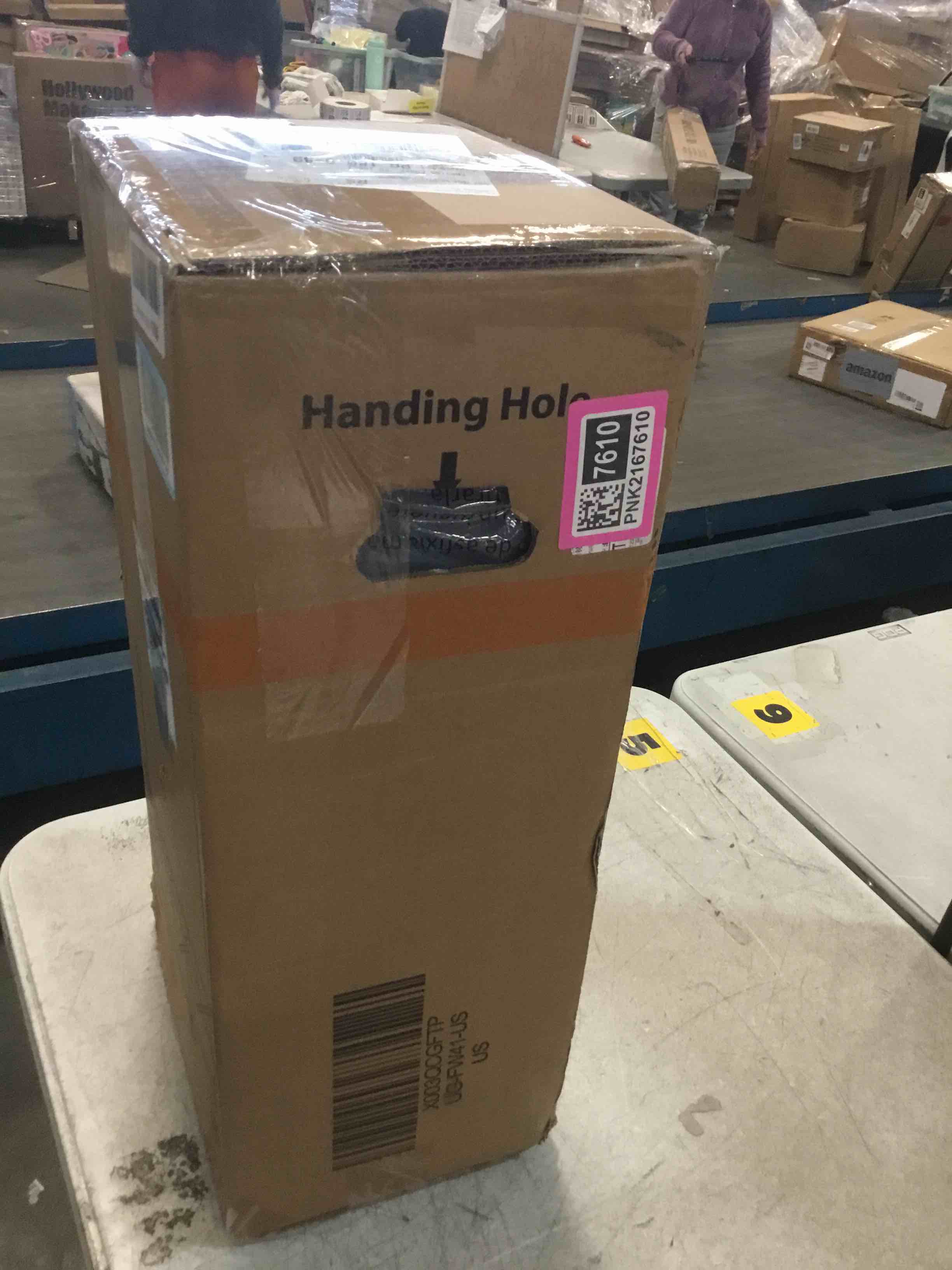 https://s3.amazonaws.com/lotting-images-prod/bidfta/PNK2167610_1737382057862.jpeg