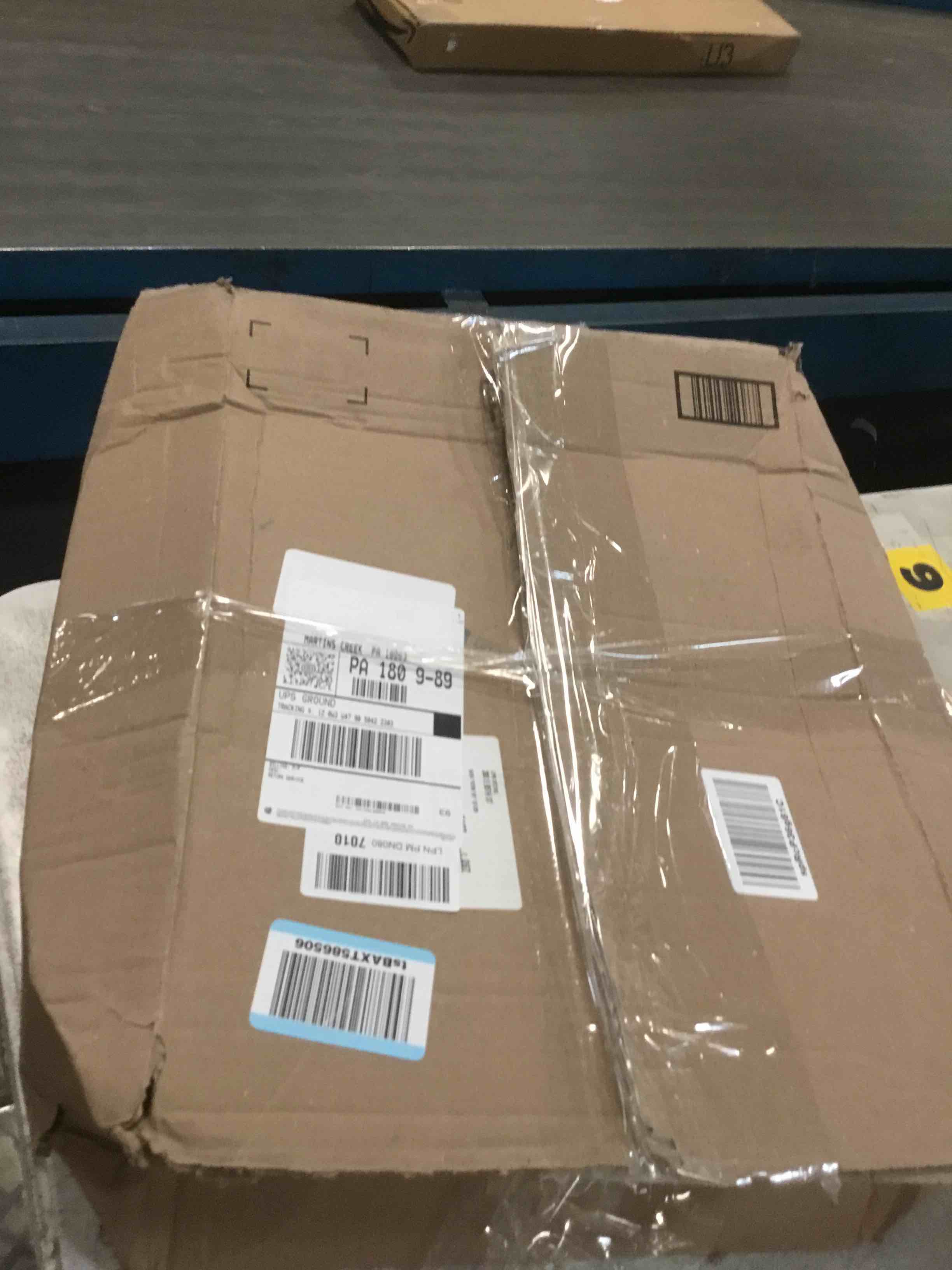 https://s3.amazonaws.com/lotting-images-prod/bidfta/PNK2167619_1737384217163.jpeg