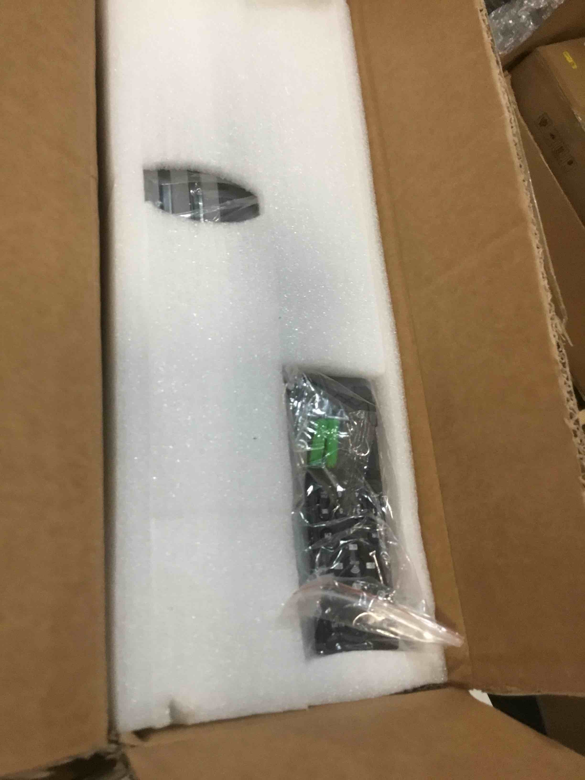 https://s3.amazonaws.com/lotting-images-prod/bidfta/PNK2167980_1737469728451.jpeg