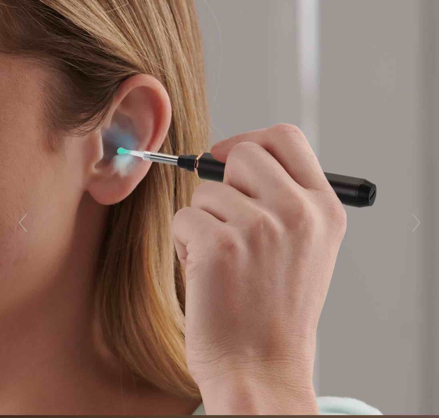 The Illuminated Ear Wax Cleaner