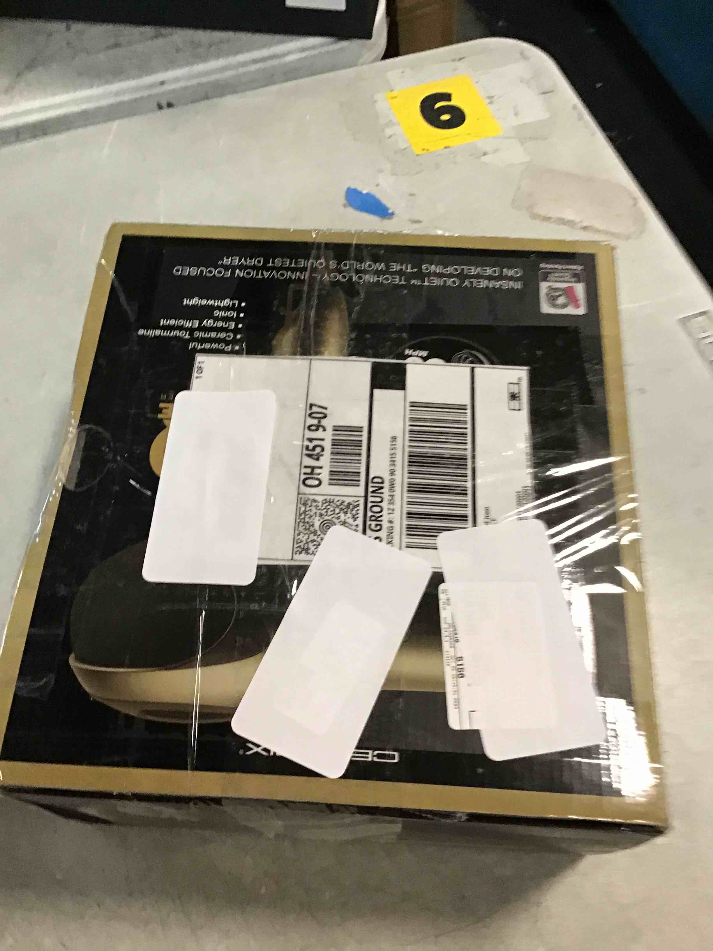 https://s3.amazonaws.com/lotting-images-prod/bidfta/PNK2168125_1737492182203.jpeg