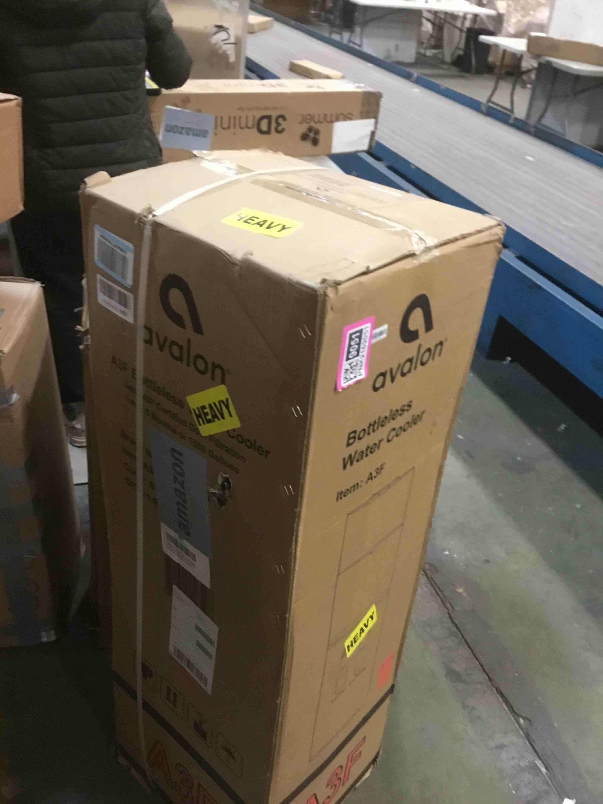 https://s3.amazonaws.com/lotting-images-prod/bidfta/PNK2169051_1737720665112.jpeg