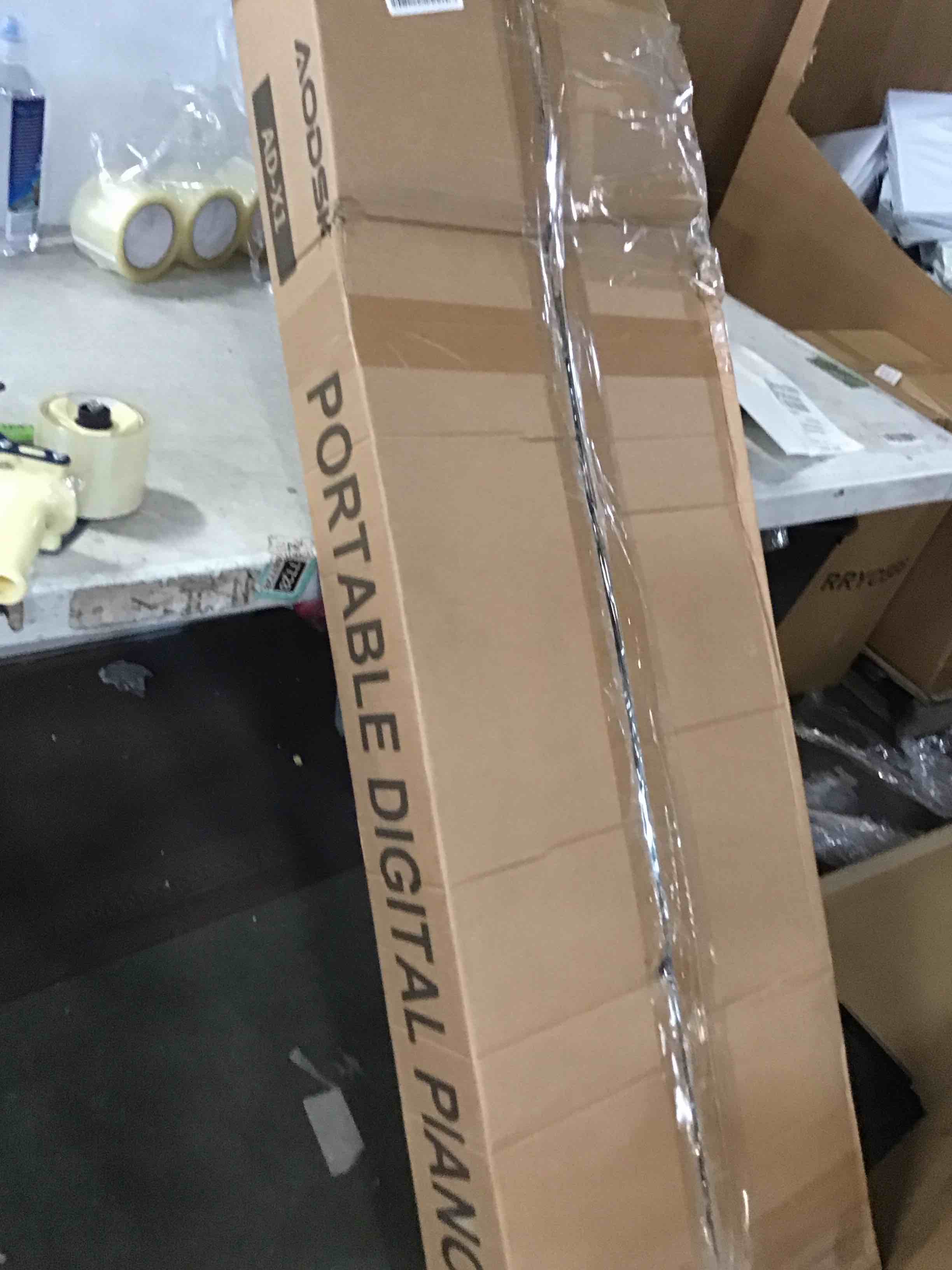 https://s3.amazonaws.com/lotting-images-prod/bidfta/PNK2169548_1738693093844.jpeg