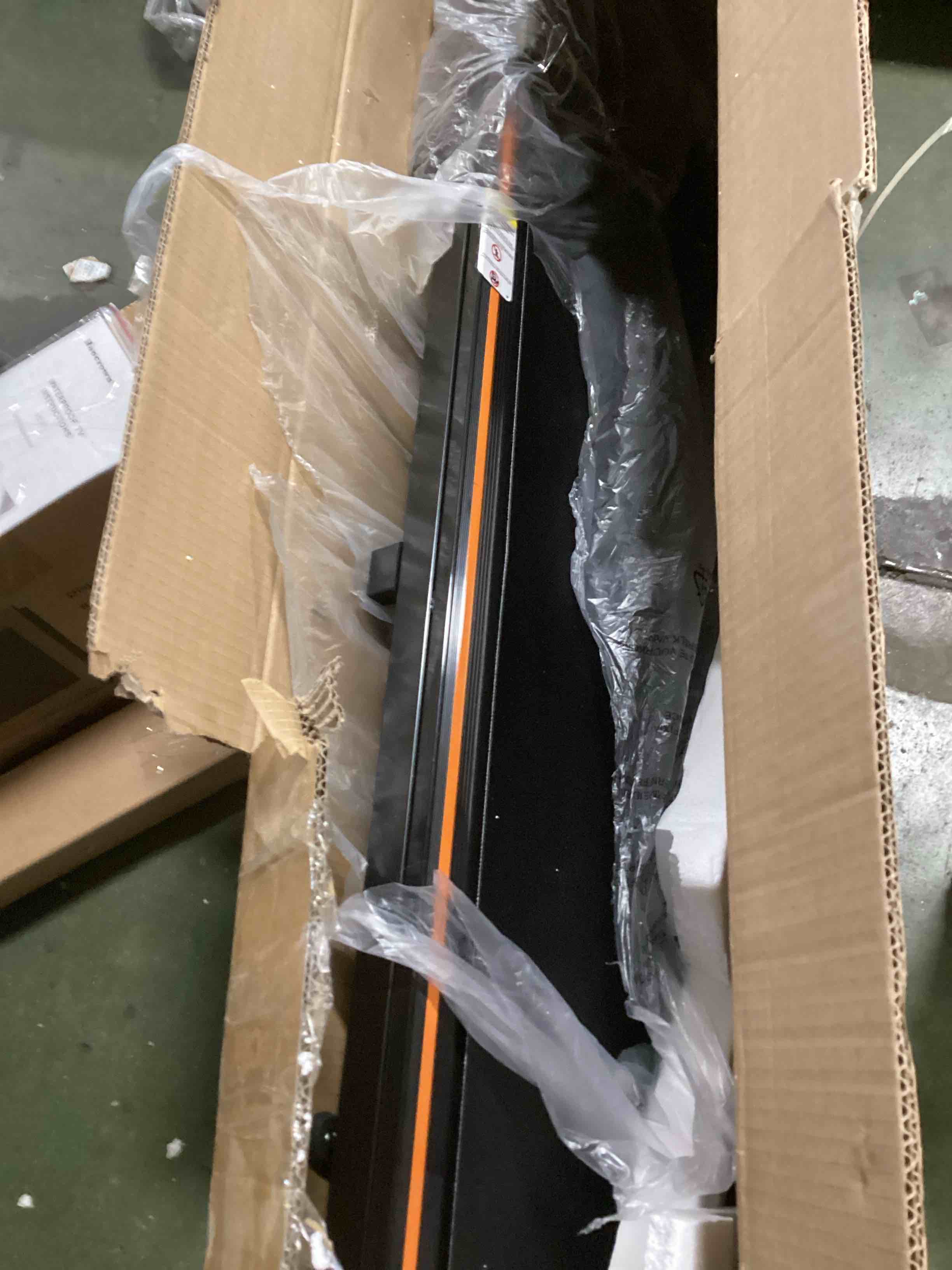 https://s3.amazonaws.com/lotting-images-prod/bidfta/PNK2169684_1738772518687.jpeg