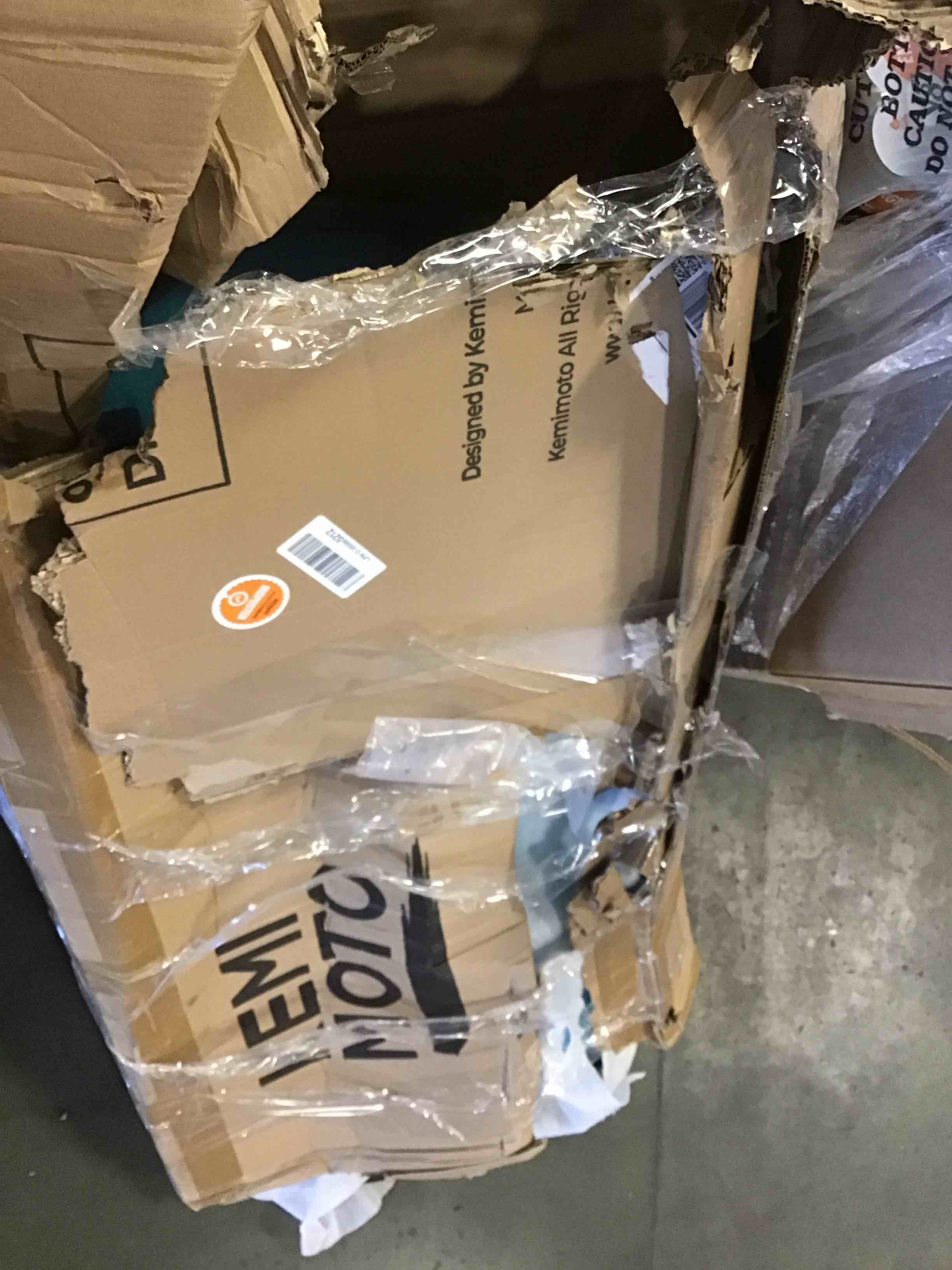 https://s3.amazonaws.com/lotting-images-prod/bidfta/PNK2172872_1738160355177.jpeg