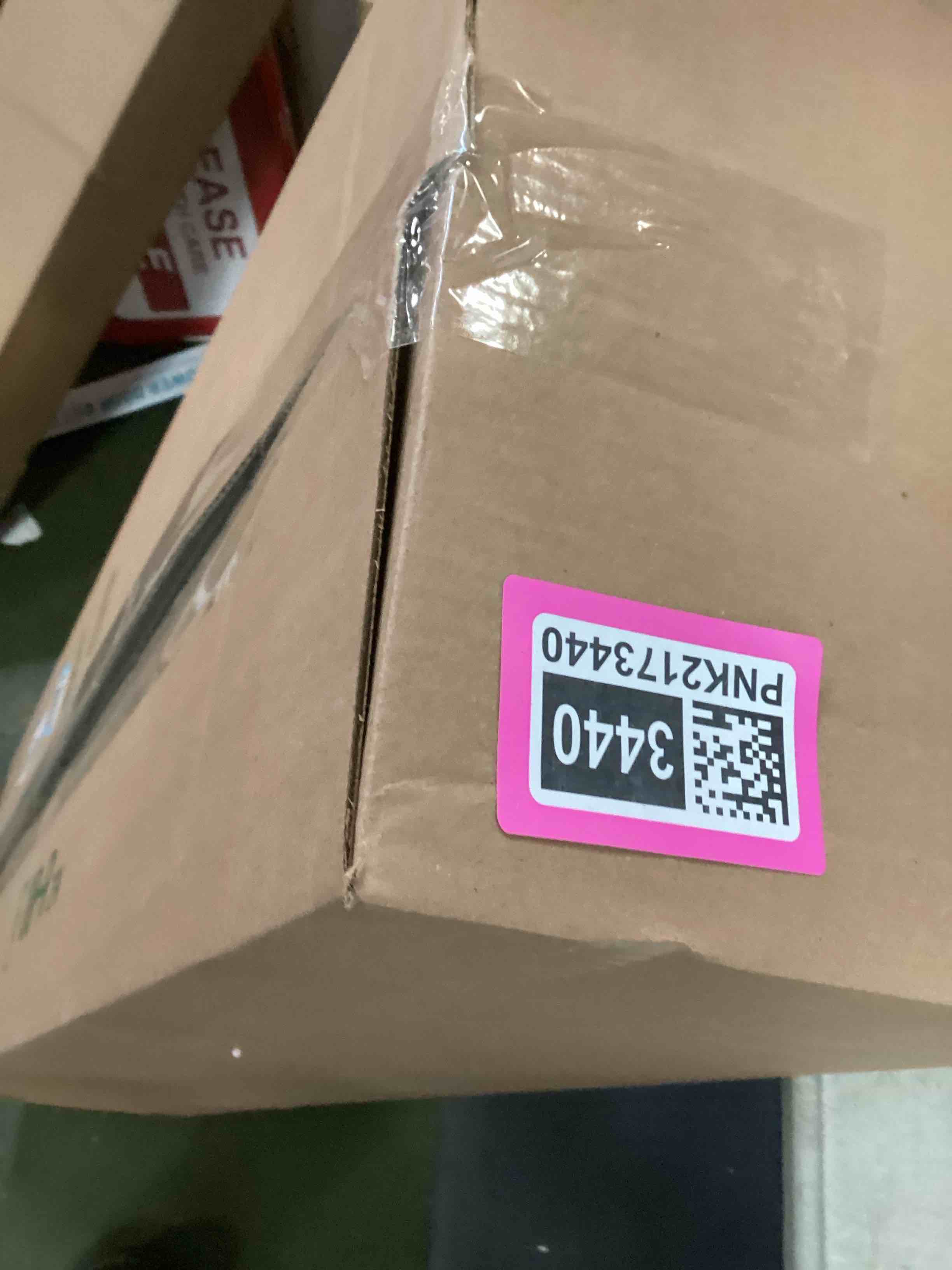https://s3.amazonaws.com/lotting-images-prod/bidfta/PNK2173440_1736954850165.jpeg