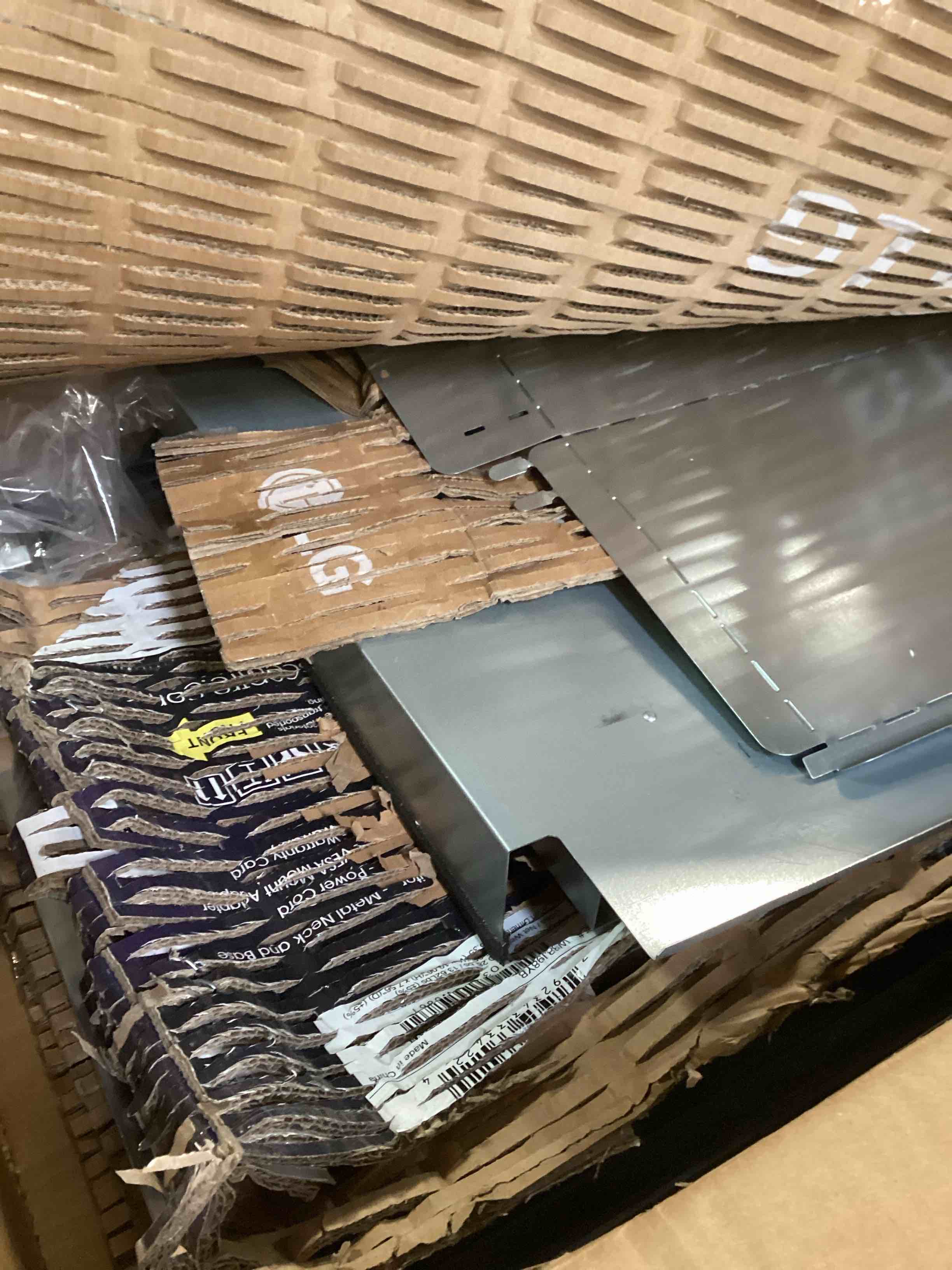 https://s3.amazonaws.com/lotting-images-prod/bidfta/PNK2173737_1737044978841.jpeg
