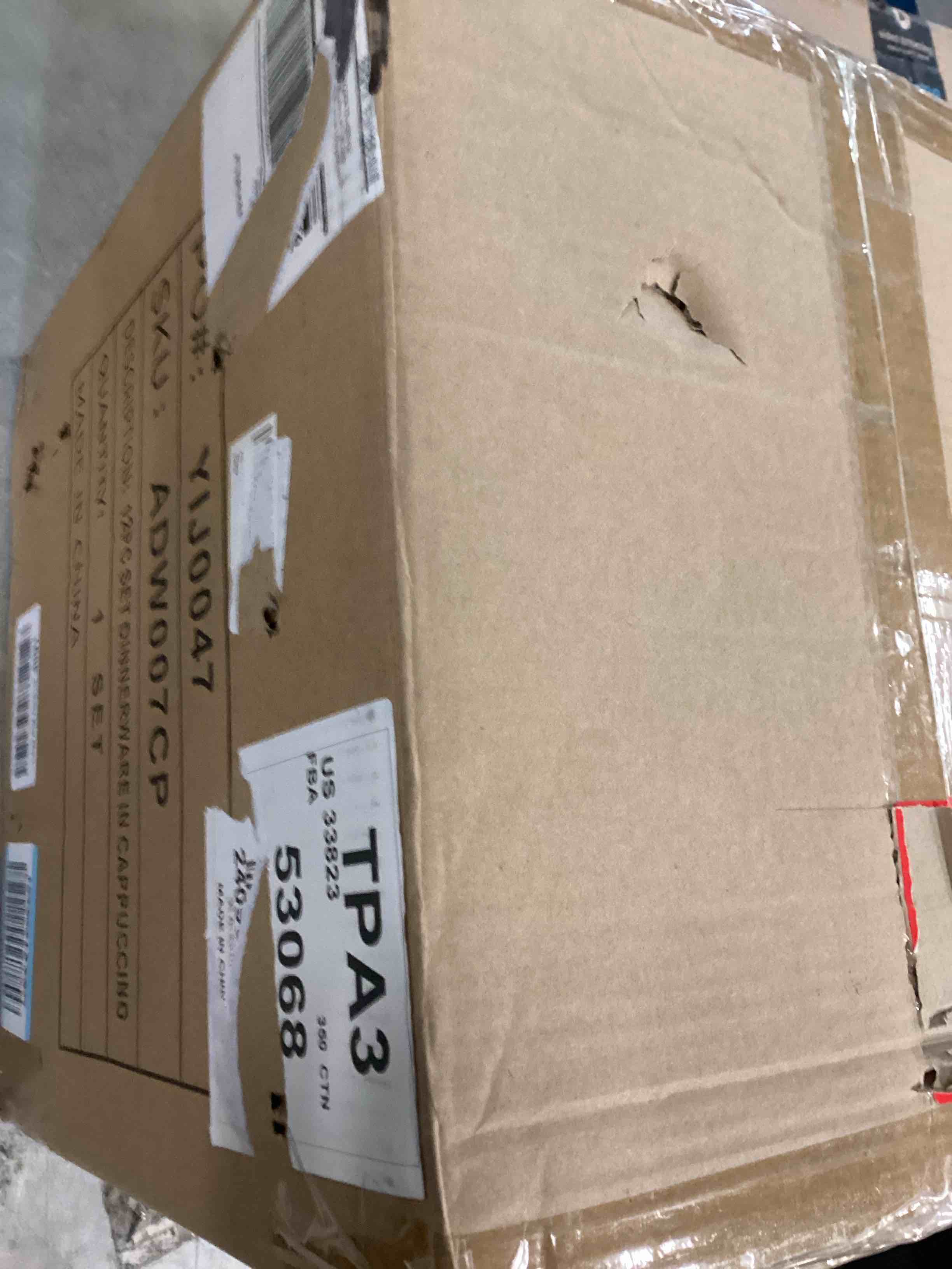 https://s3.amazonaws.com/lotting-images-prod/bidfta/PNK2174218_1737377496660.jpeg
