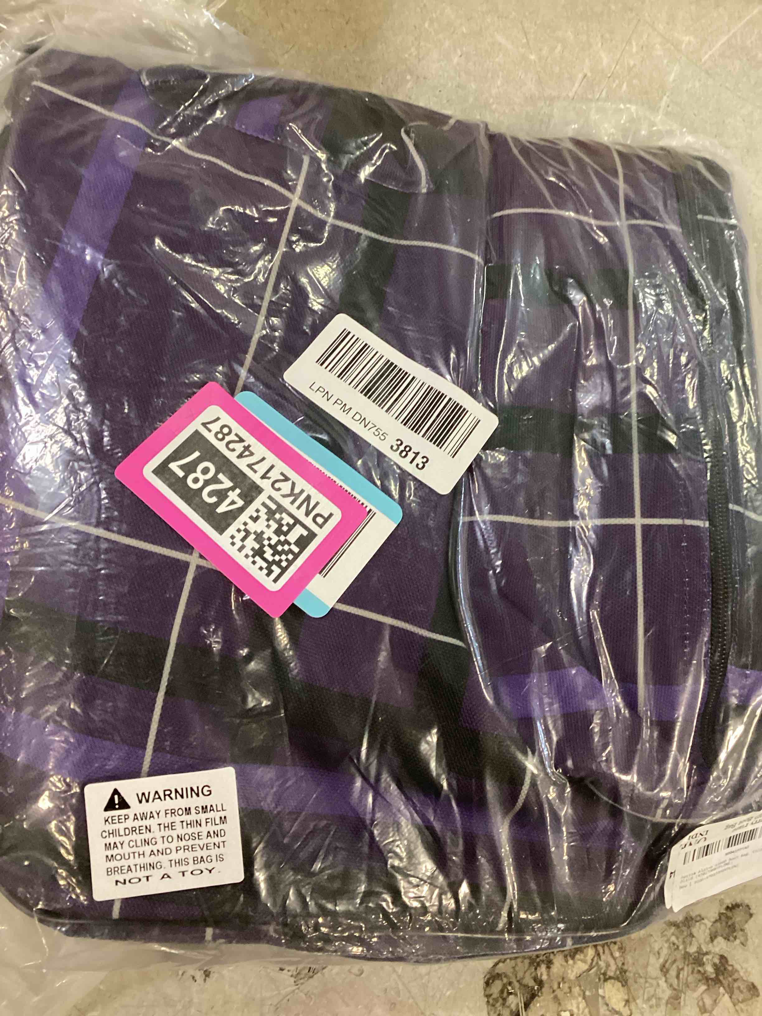 https://s3.amazonaws.com/lotting-images-prod/bidfta/PNK2174287_1737386504214.jpeg