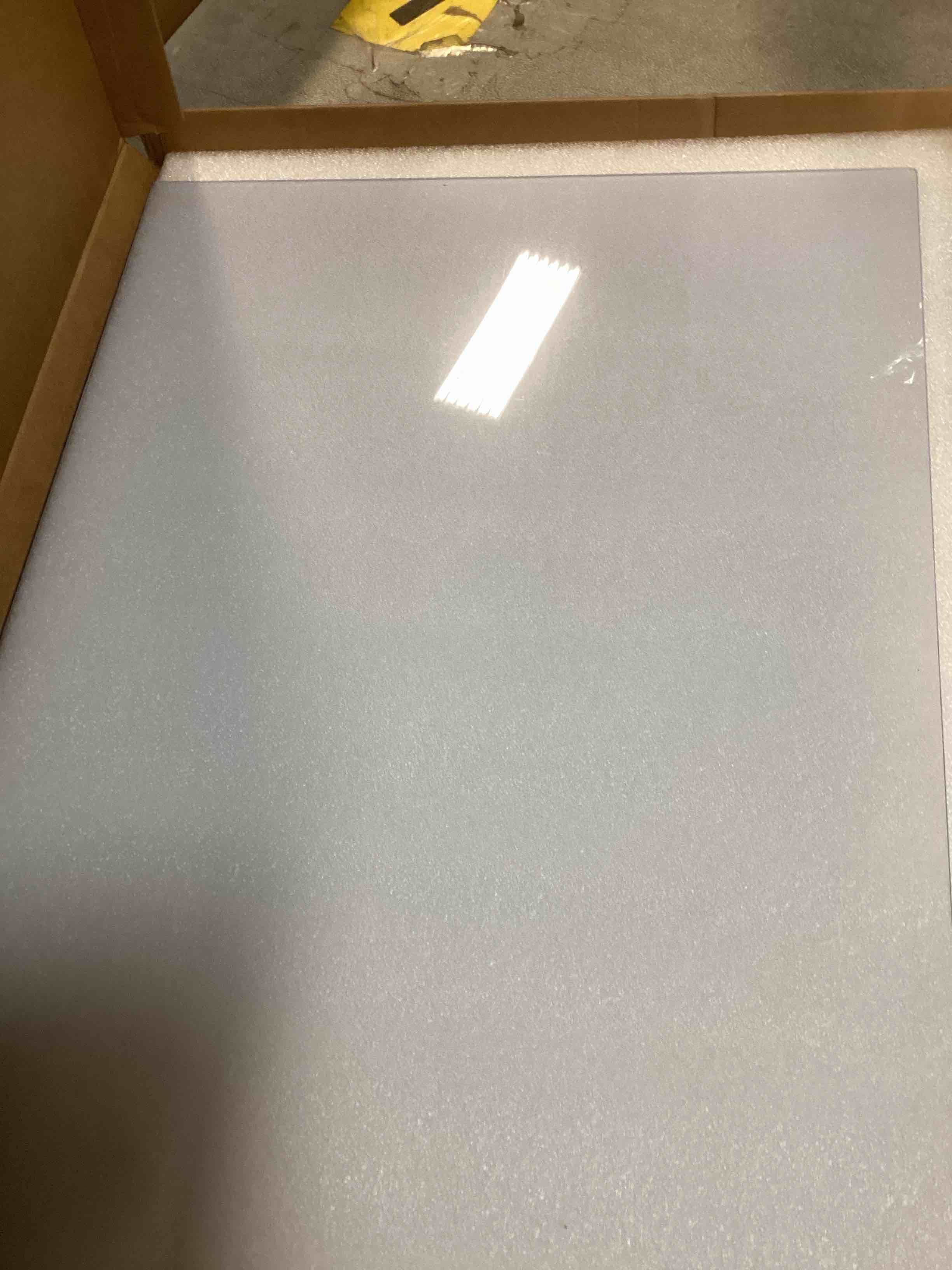 https://s3.amazonaws.com/lotting-images-prod/bidfta/PNK2175145_1737635362886.jpeg