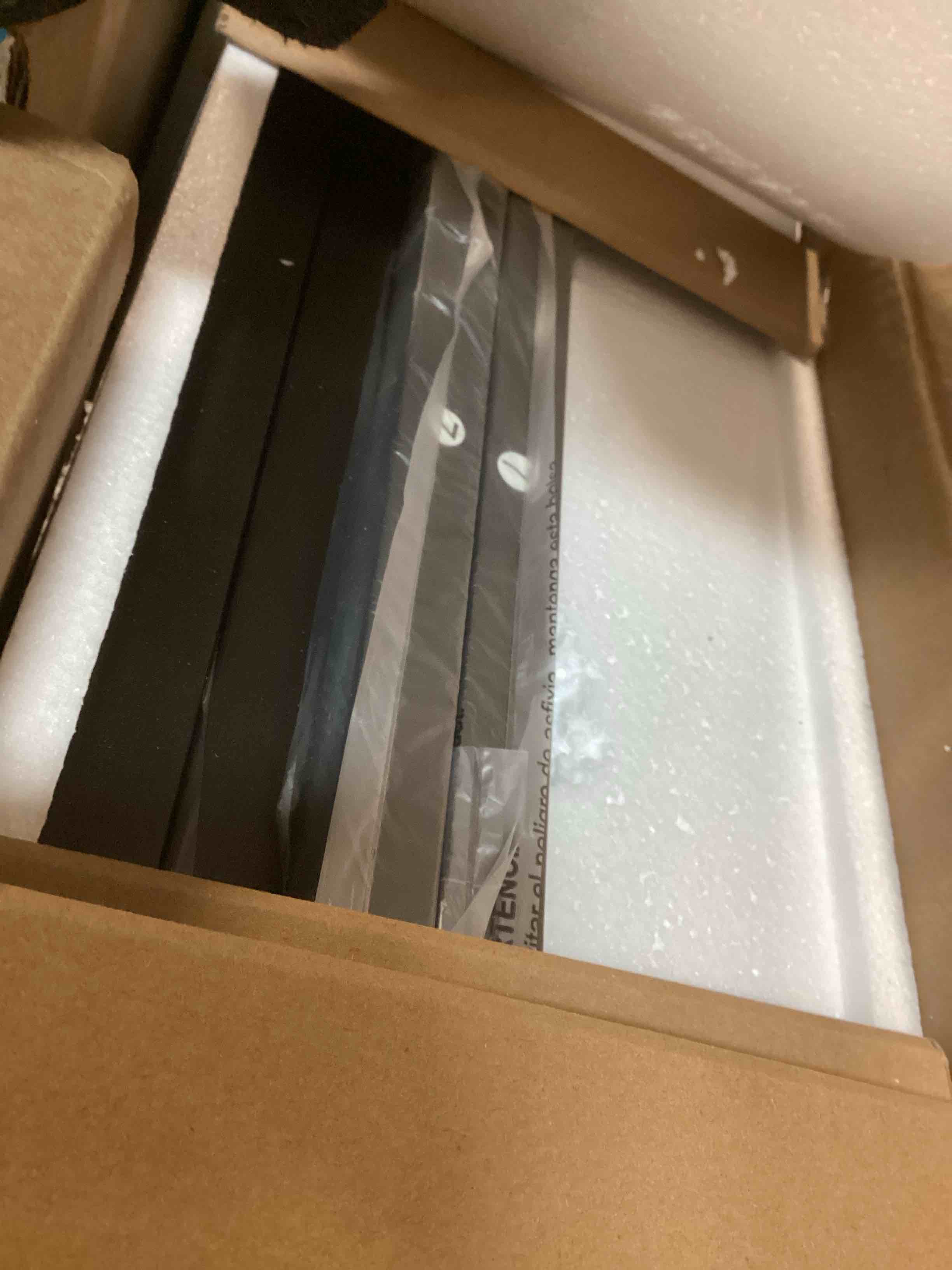 https://s3.amazonaws.com/lotting-images-prod/bidfta/PNK2175343_1737657745280.jpeg