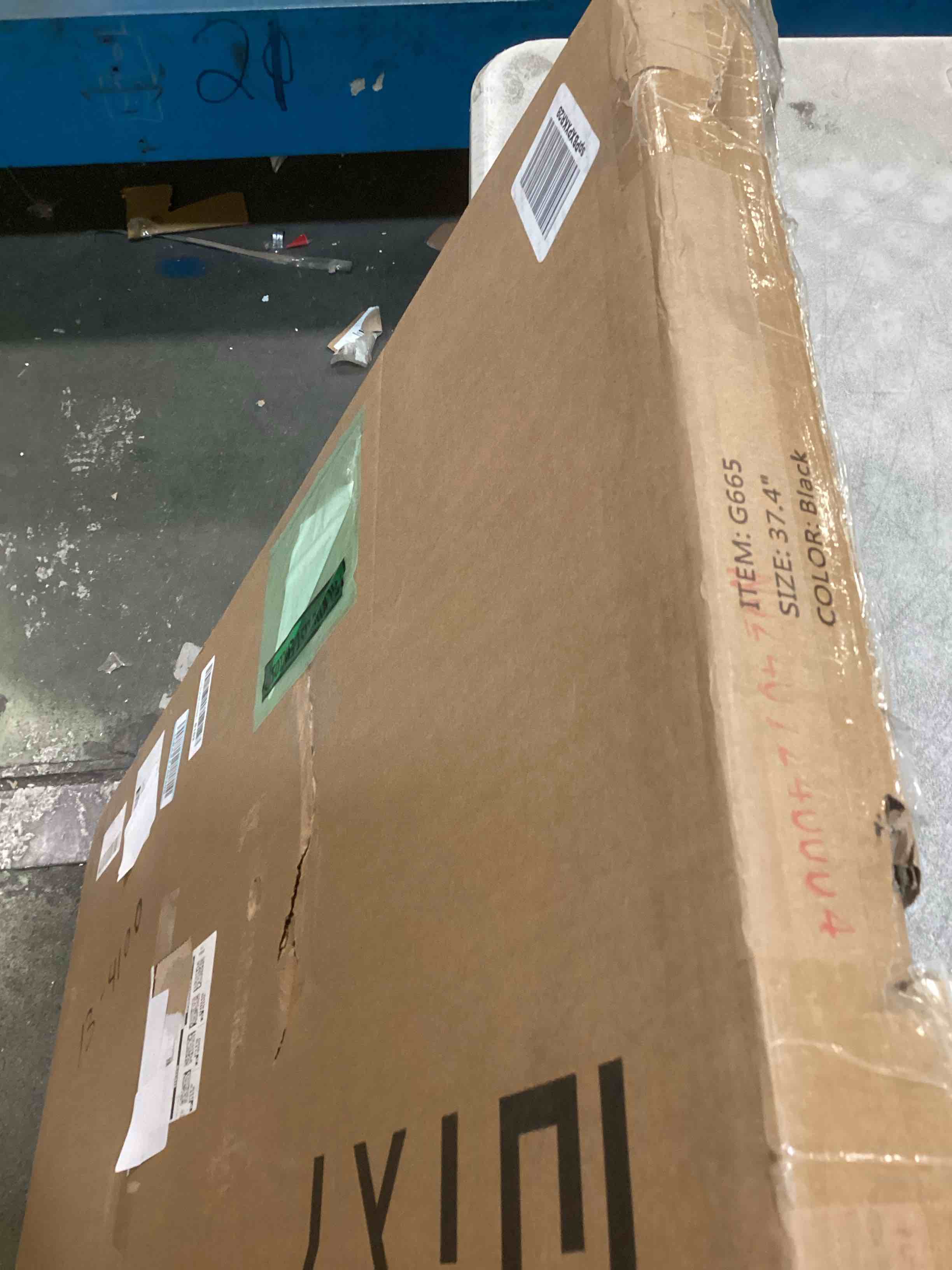 https://s3.amazonaws.com/lotting-images-prod/bidfta/PNK2175405_1737662015935.jpeg