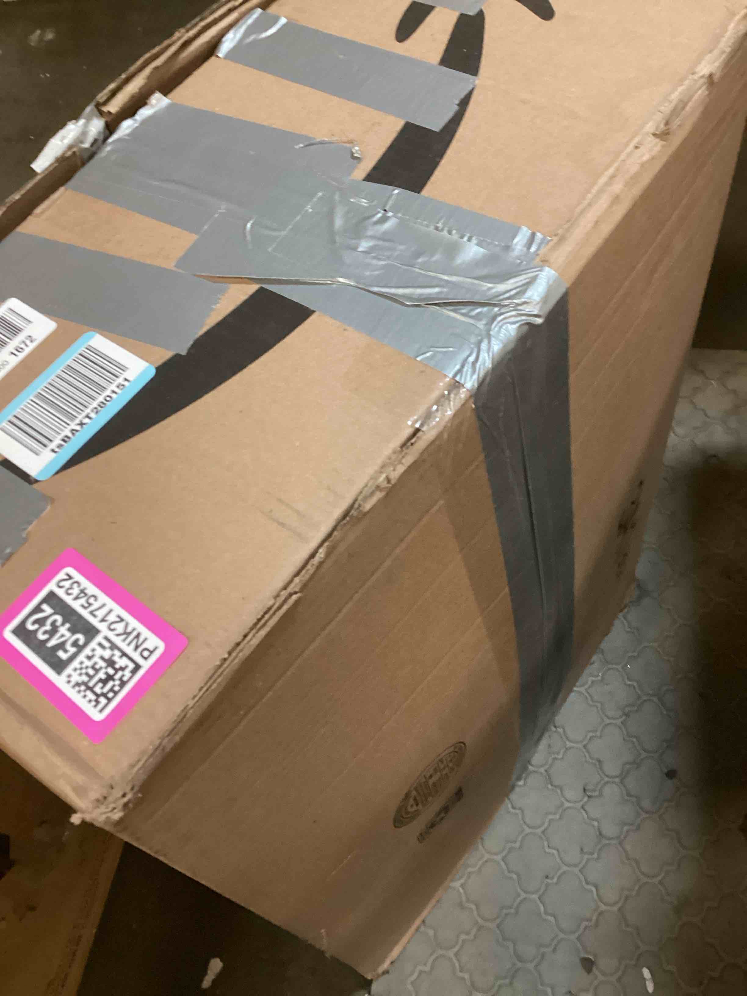 https://s3.amazonaws.com/lotting-images-prod/bidfta/PNK2175432_1737721121346.jpeg