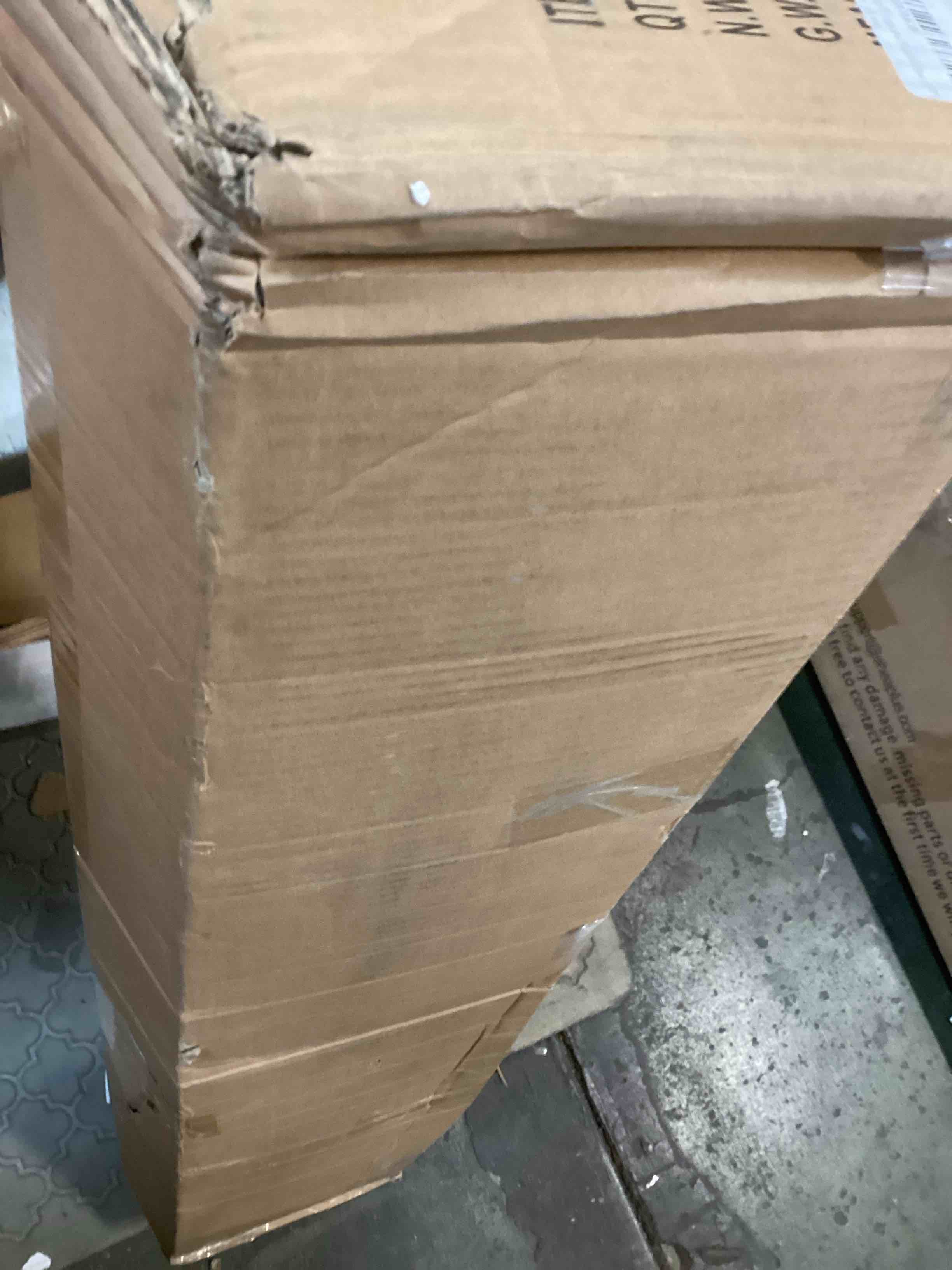 https://s3.amazonaws.com/lotting-images-prod/bidfta/PNK2175531_1737733242728.jpeg