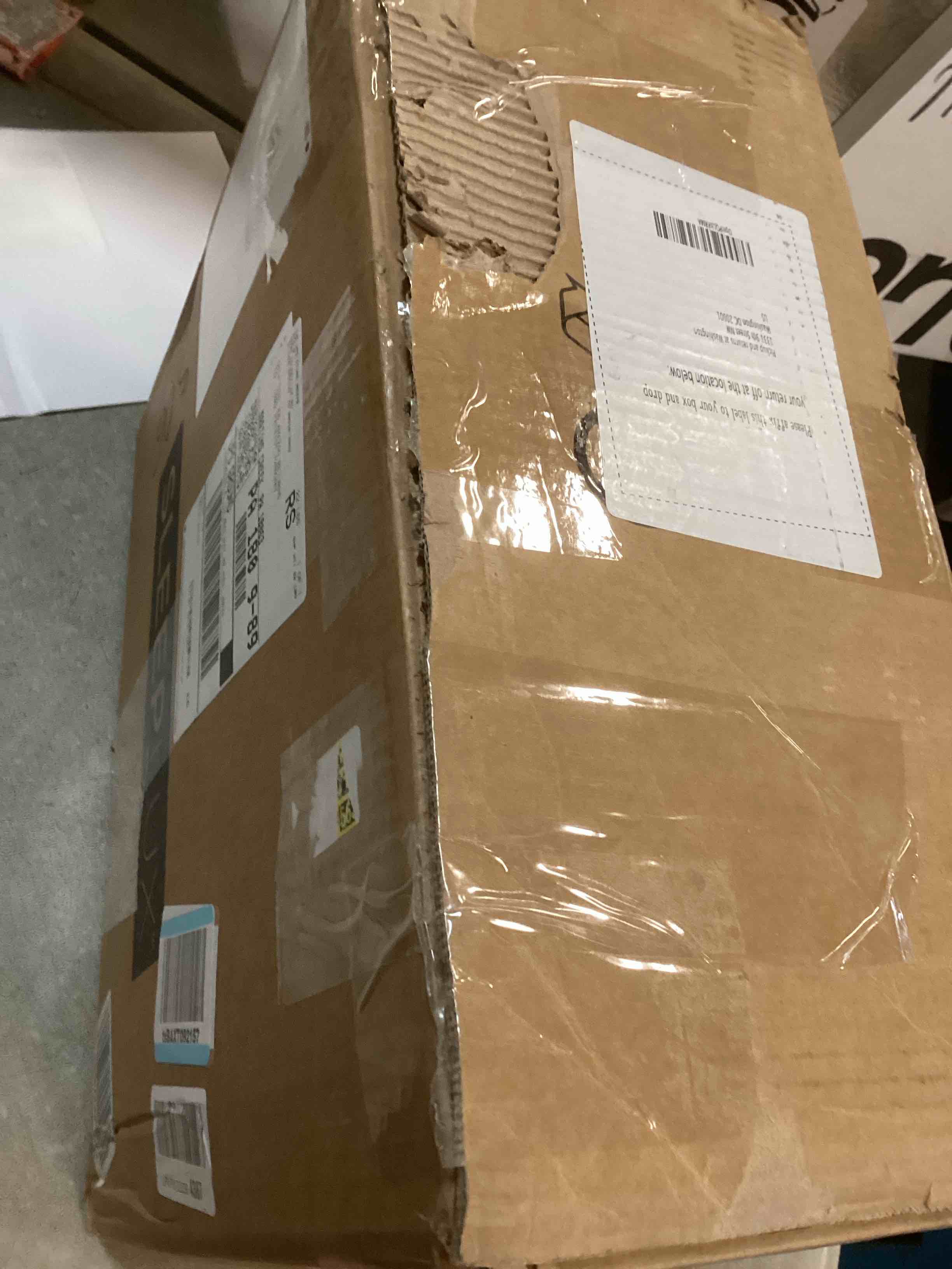 https://s3.amazonaws.com/lotting-images-prod/bidfta/PNK2175668_1737751298253.jpeg