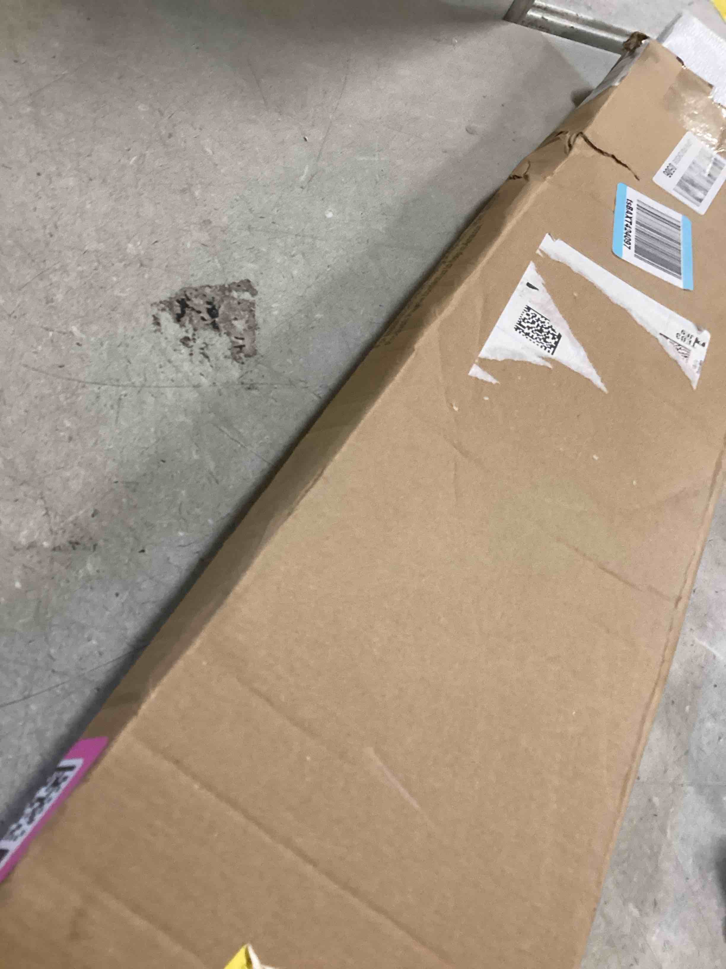 https://s3.amazonaws.com/lotting-images-prod/bidfta/PNK2175686_1738066593193.jpeg