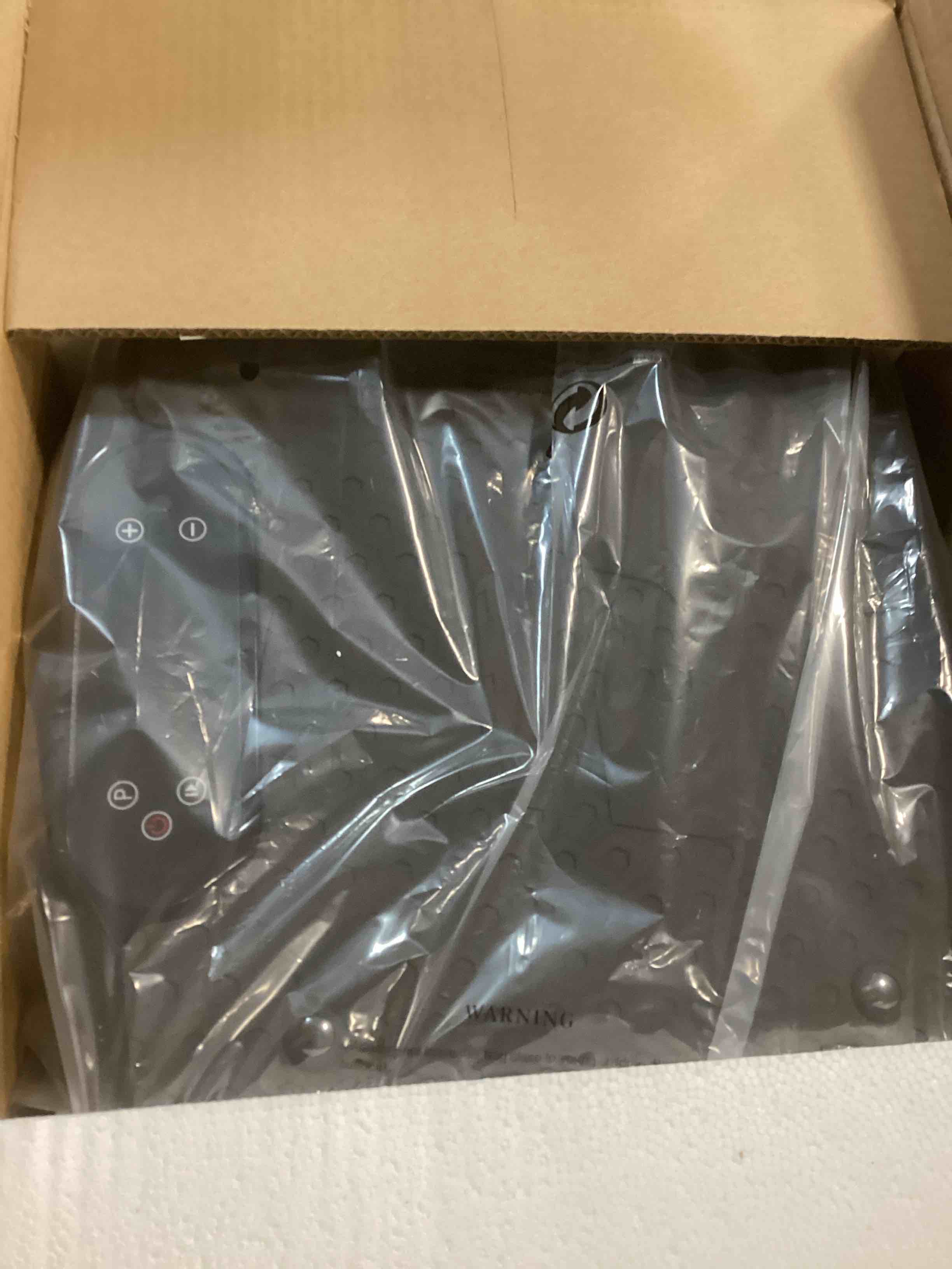 https://s3.amazonaws.com/lotting-images-prod/bidfta/PNK2175799_1738080566576.jpeg
