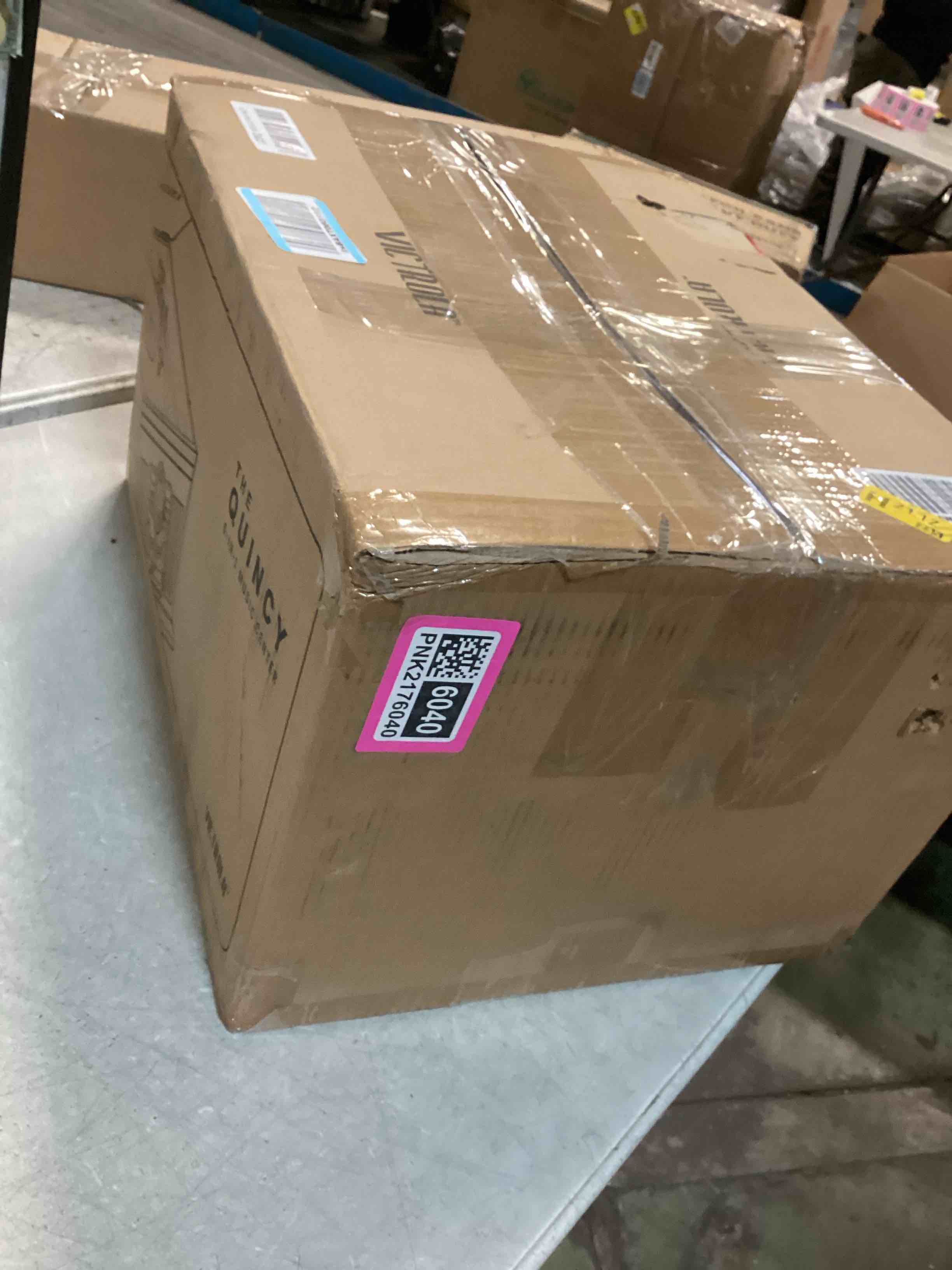 https://s3.amazonaws.com/lotting-images-prod/bidfta/PNK2176040_1743772462912.jpeg