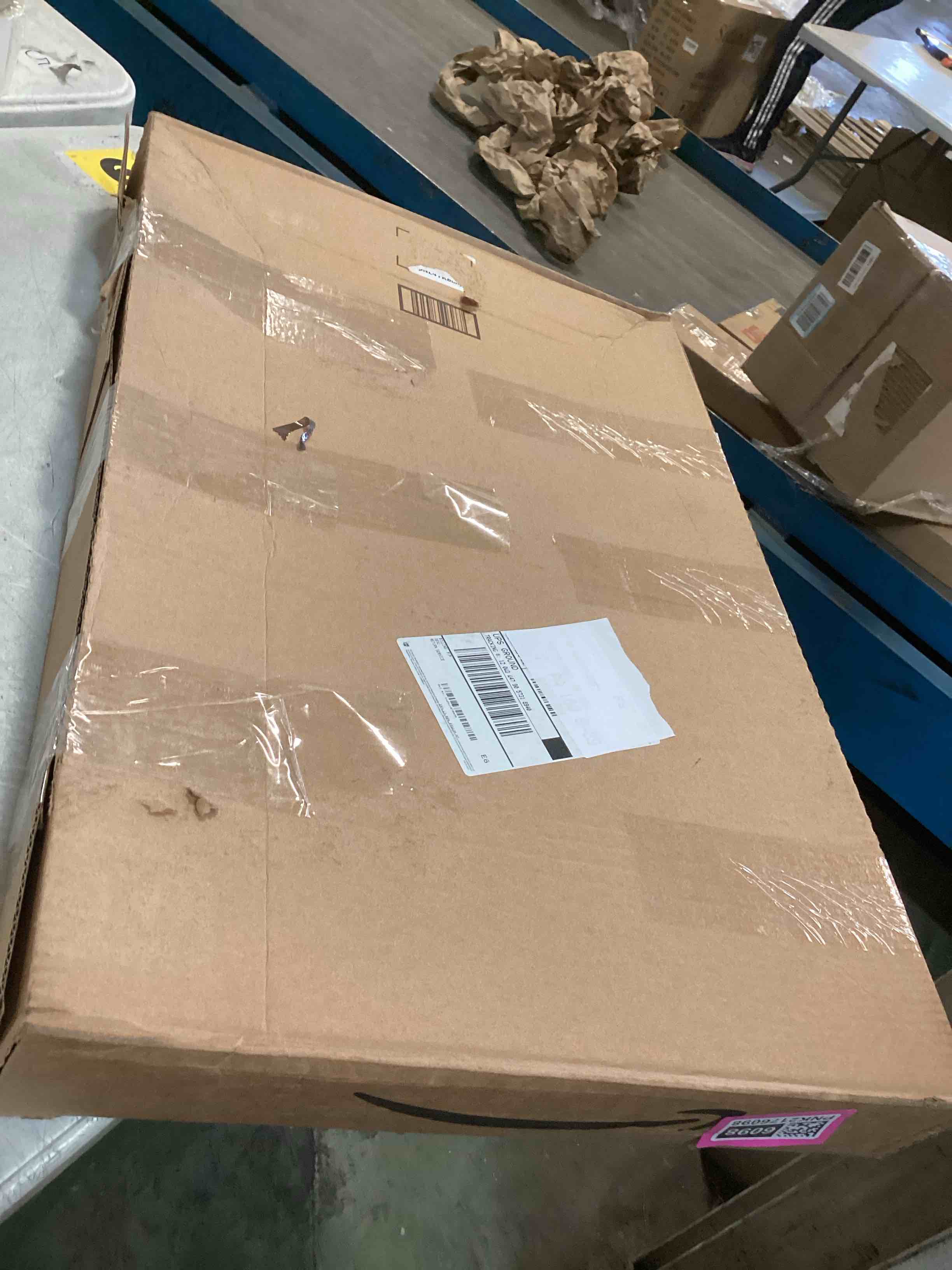 https://s3.amazonaws.com/lotting-images-prod/bidfta/PNK2176098_1744031502863.jpeg