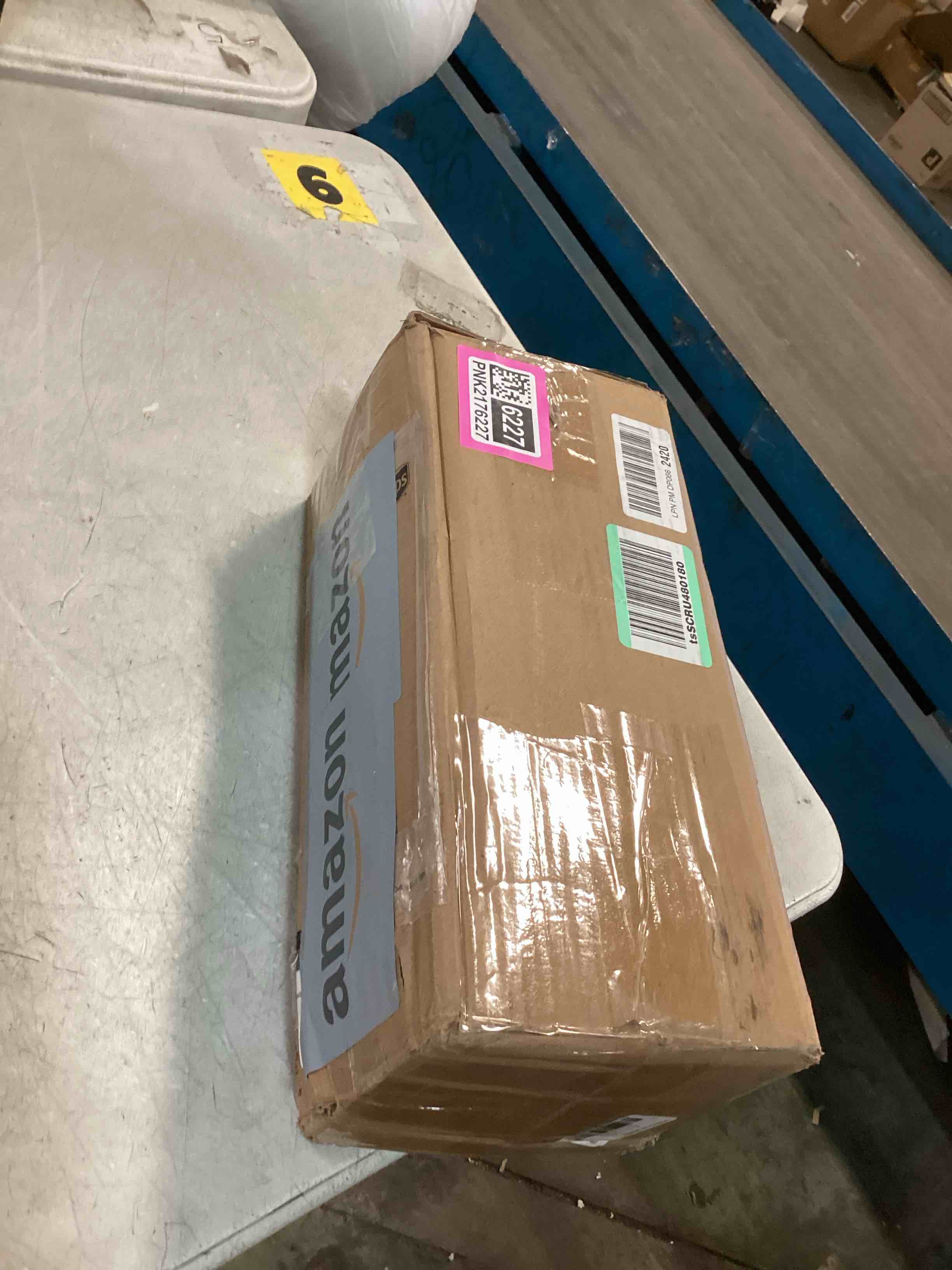 https://s3.amazonaws.com/lotting-images-prod/bidfta/PNK2176227_1744047408350.jpeg