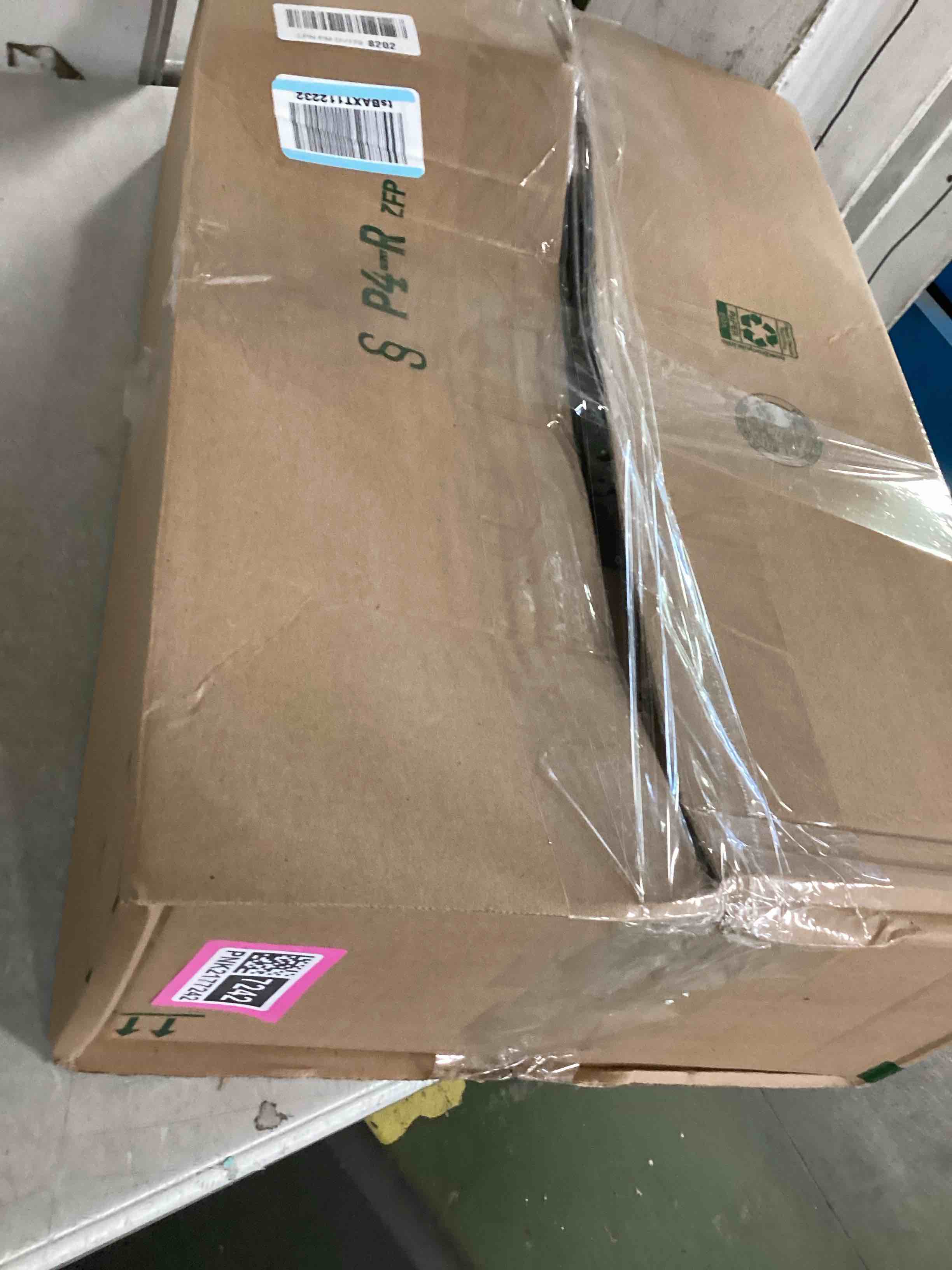 https://s3.amazonaws.com/lotting-images-prod/bidfta/PNK2177242_1744980973705.jpeg