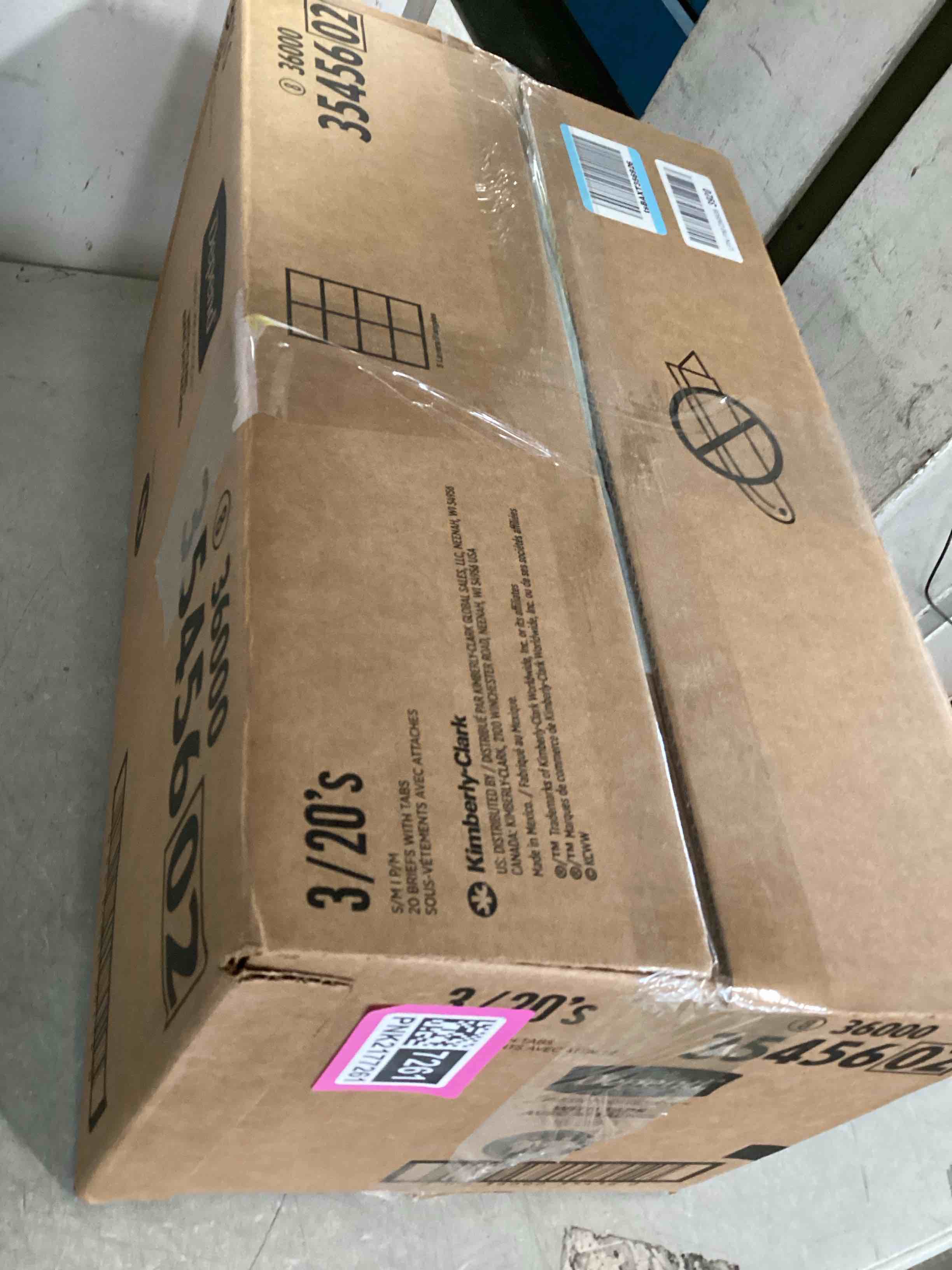https://s3.amazonaws.com/lotting-images-prod/bidfta/PNK2177261_1744982510801.jpeg