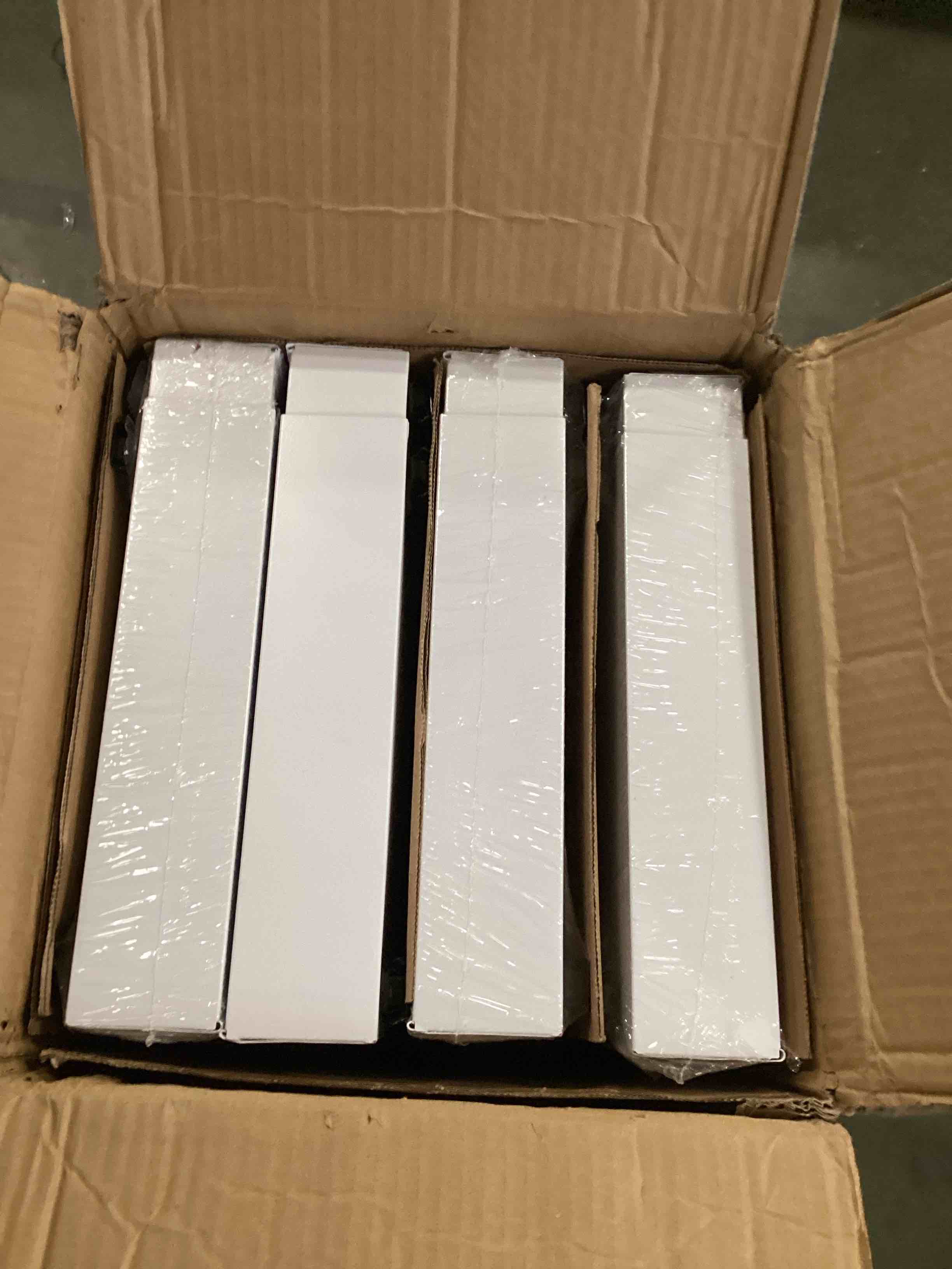 https://s3.amazonaws.com/lotting-images-prod/bidfta/PNK2177263_1744982612767.jpeg