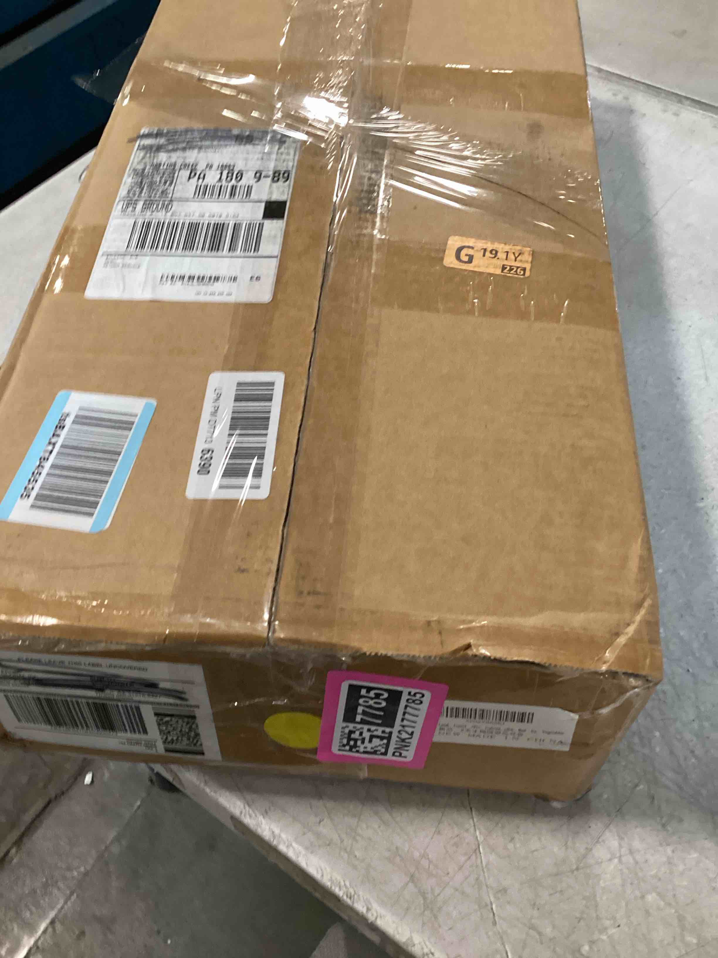 https://s3.amazonaws.com/lotting-images-prod/bidfta/PNK2177785_1745498188403.jpeg