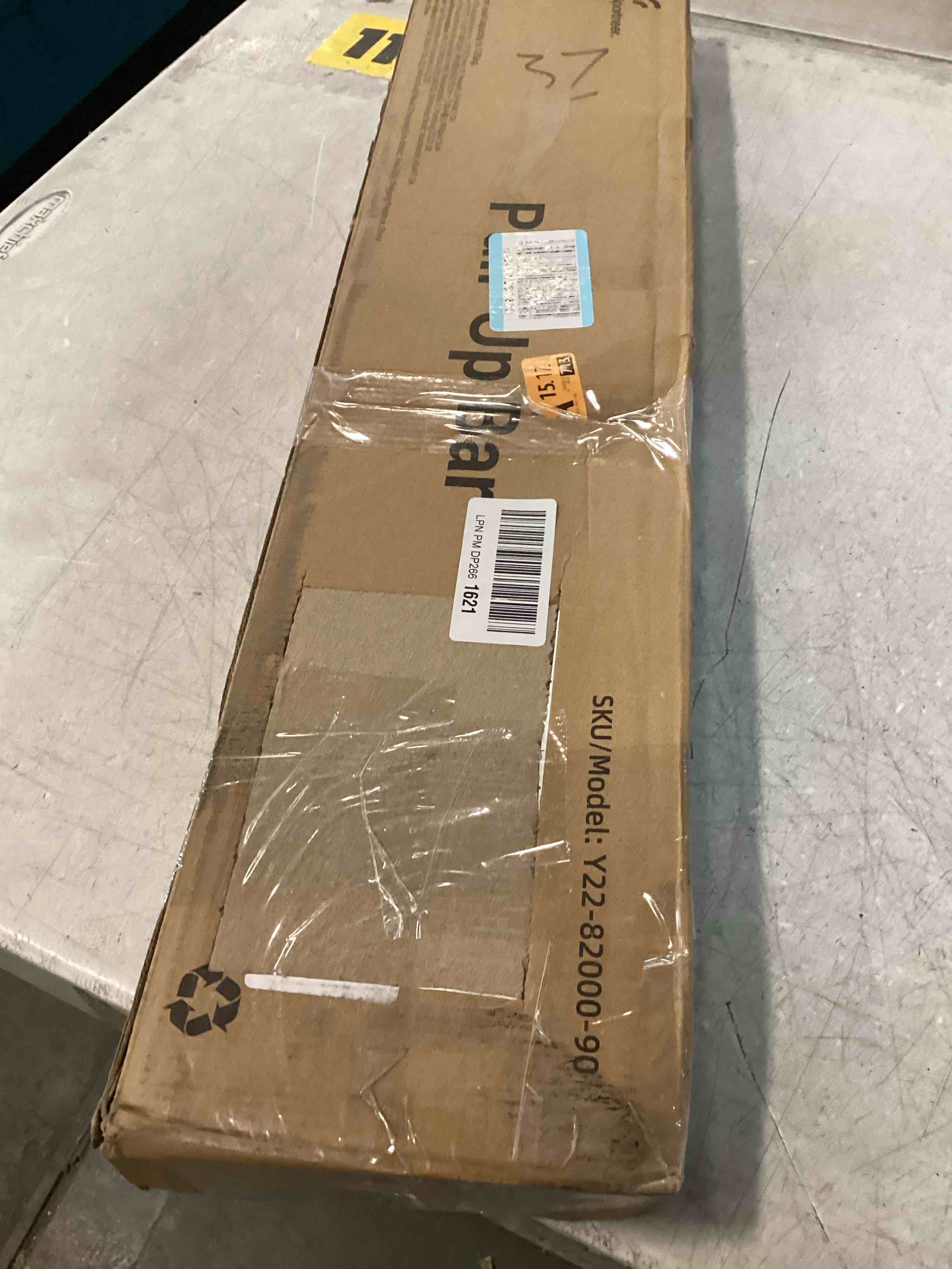 https://s3.amazonaws.com/lotting-images-prod/bidfta/PNK2177816_1745500941605.jpeg